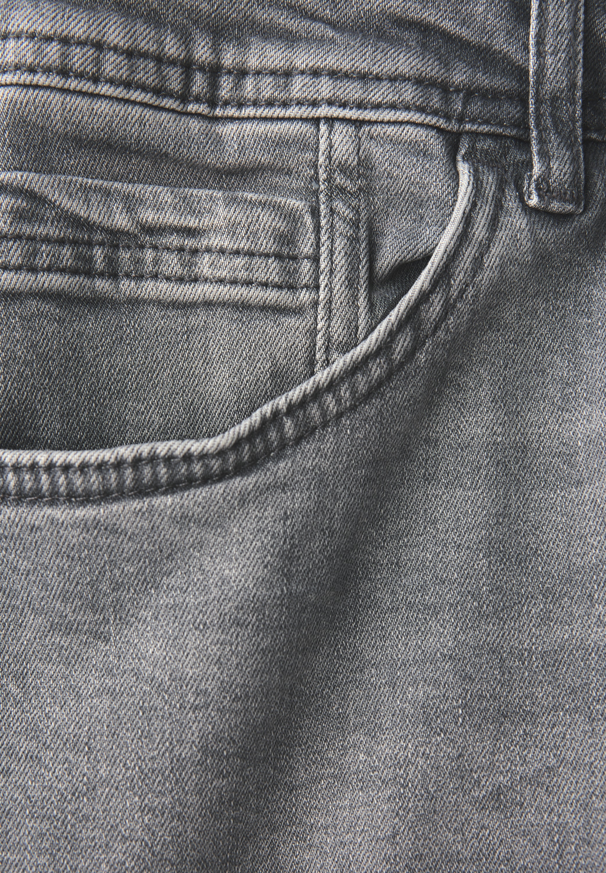 STREET ONE MEN Regular-fit-Jeans, aus Baumwolle mit Stretchanteil
