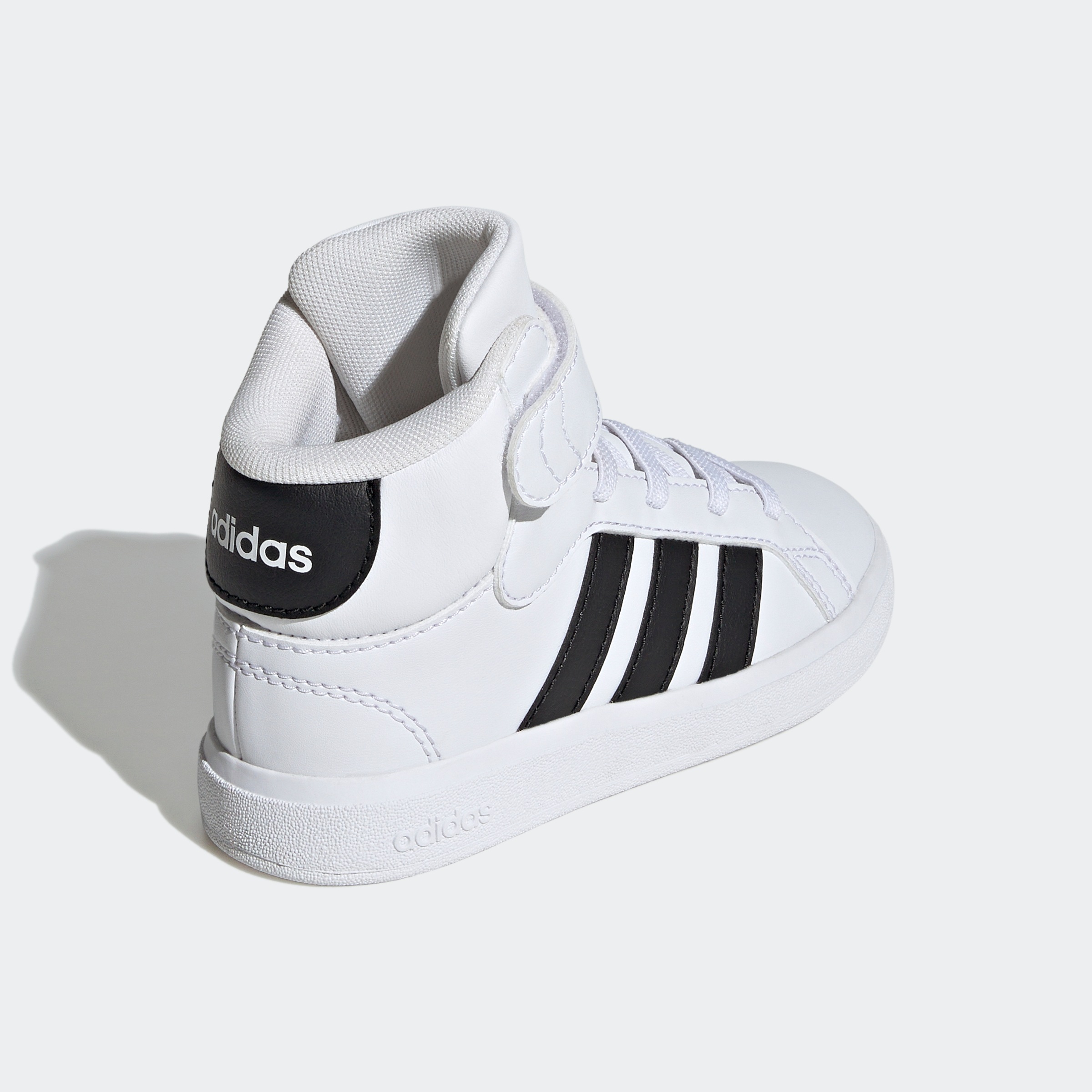 adidas Sportswear Sneaker »GRAND COURT MID KIDS«, Design auf den Spuren des adidas Superstar