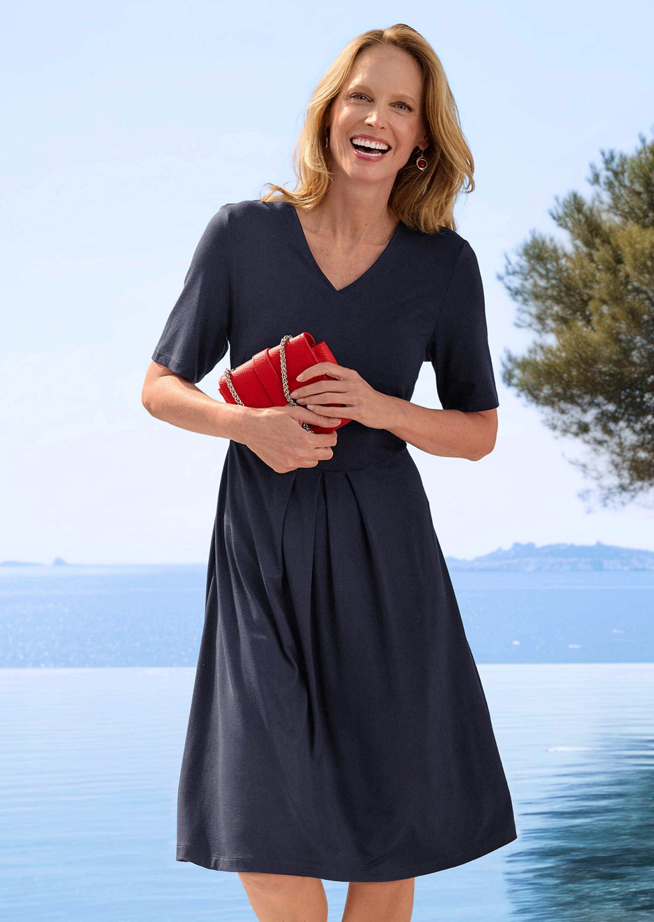 GOLDNER Jerseykleid »Kurzgröße Viskosekleid mit Kellerfalten« Ohne Taschen stretchbequemer Viskosejersey