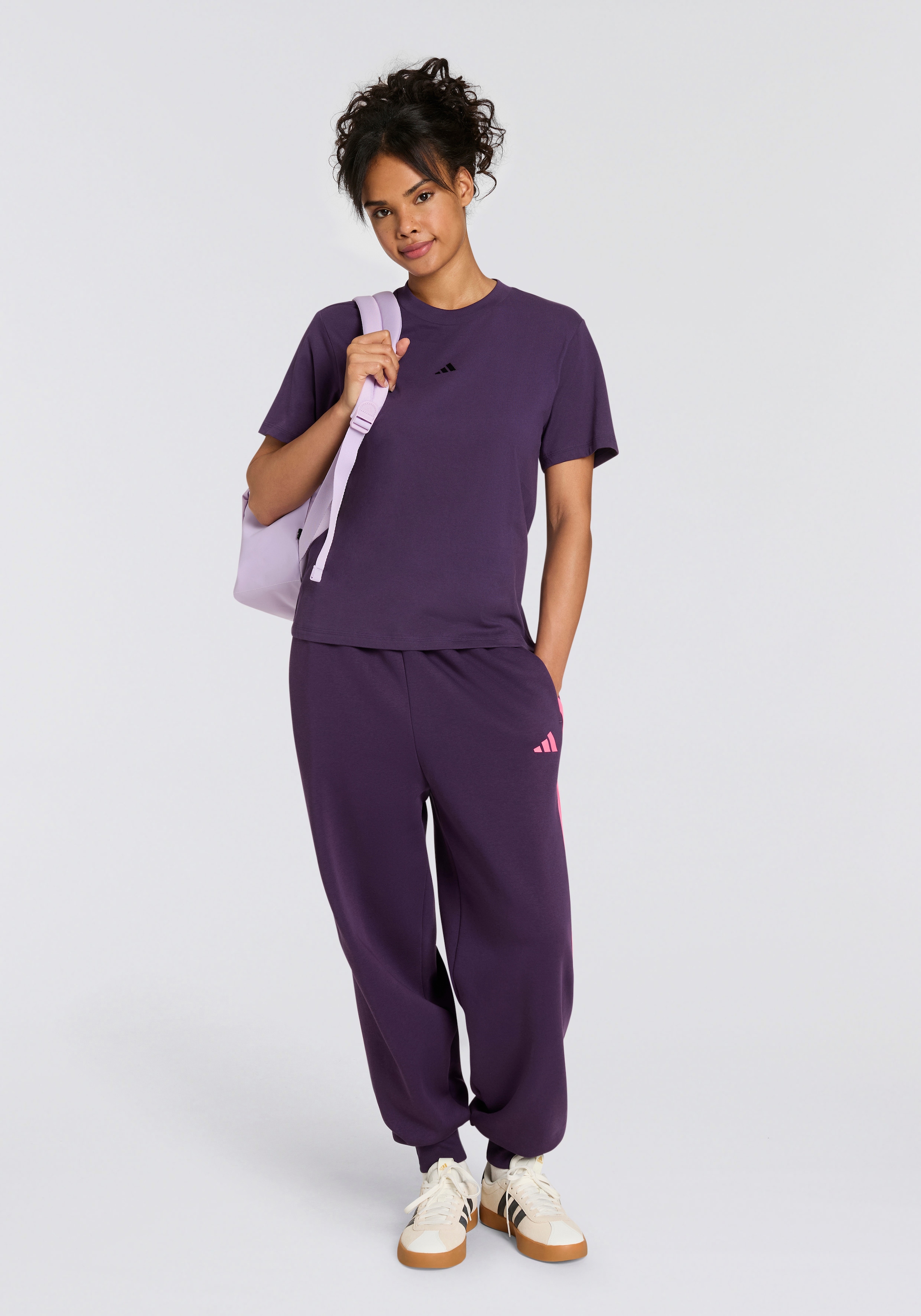 adidas Sportswear T-Shirt »W SL SJ T« Basic Design, Rundhalsausschnitt, mit kleinem 3-Streifen Logo