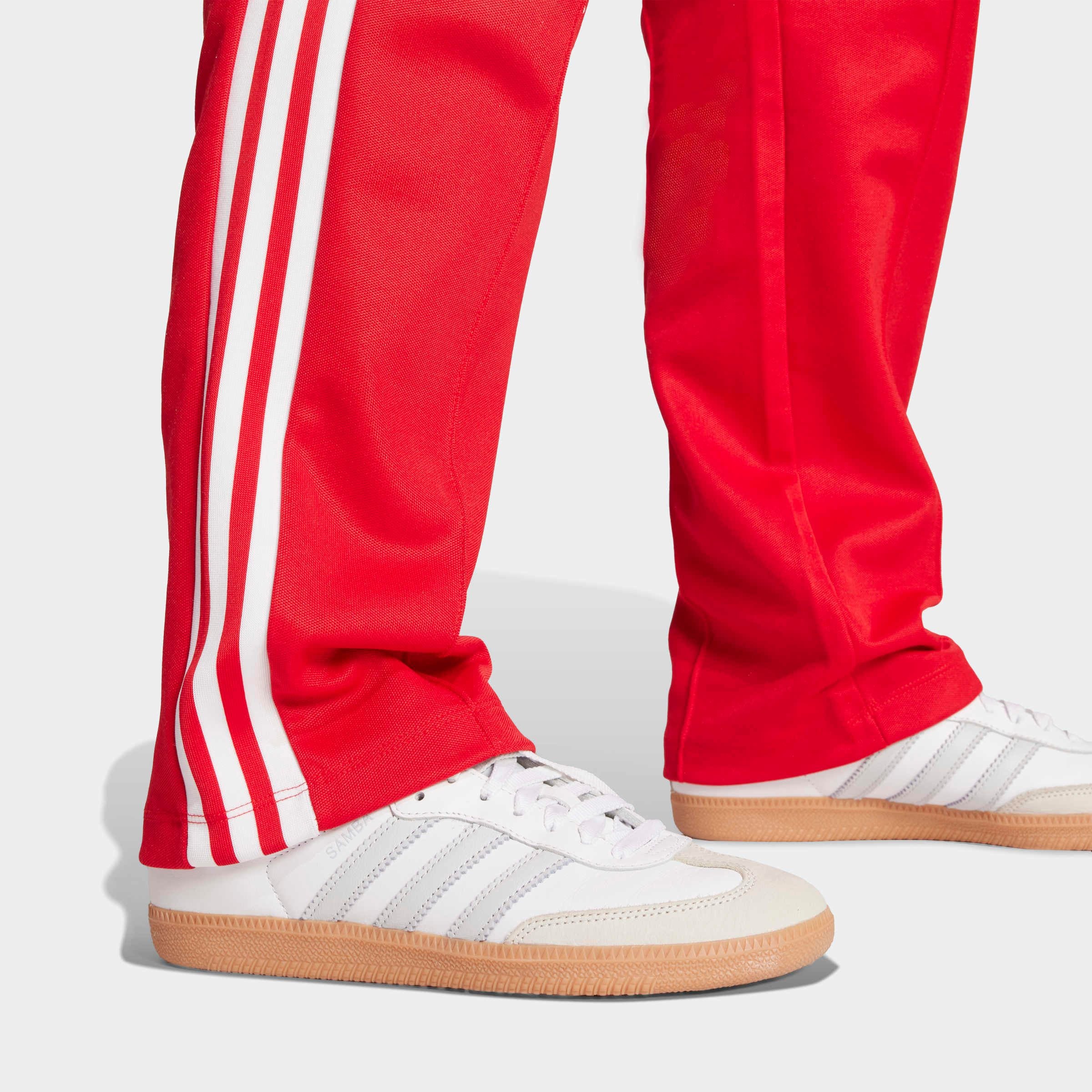 adidas Originals Sporthose »BECKENBAUER TP«, (1 tlg.), Retro Style, der gerade Schnitt mit schmal zulaufenden Bein
