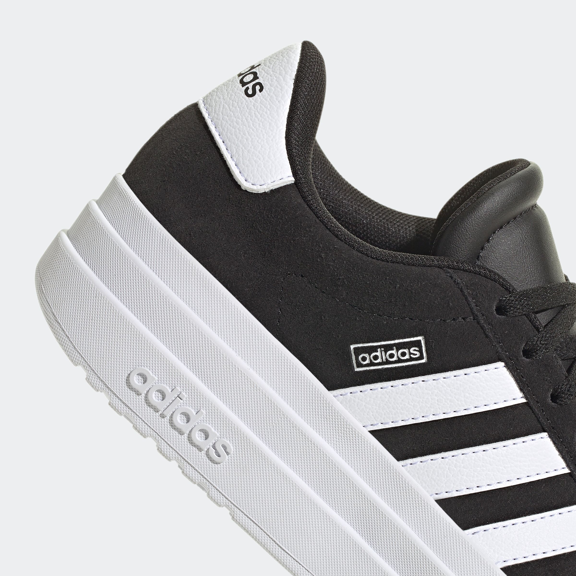adidas Sportswear Plateausneaker »VL COURT BOLD LIFESTYLE KIDS«, Design auf den Spuren des adidas Gazelle Bold