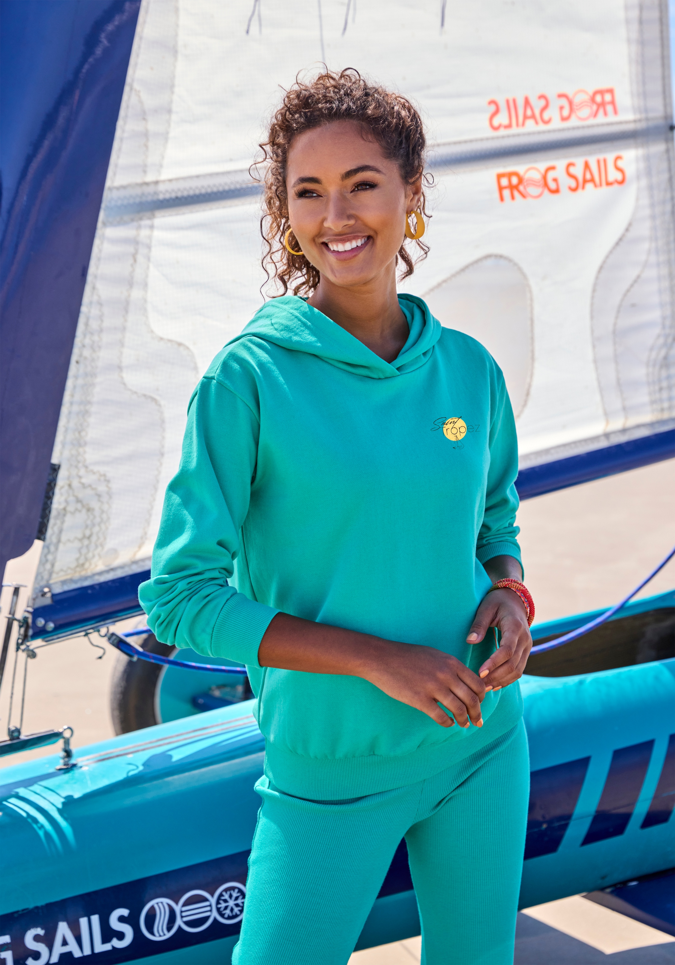 Bench. Kapuzenpullover, mit großen Aufdruck günstig online kaufen