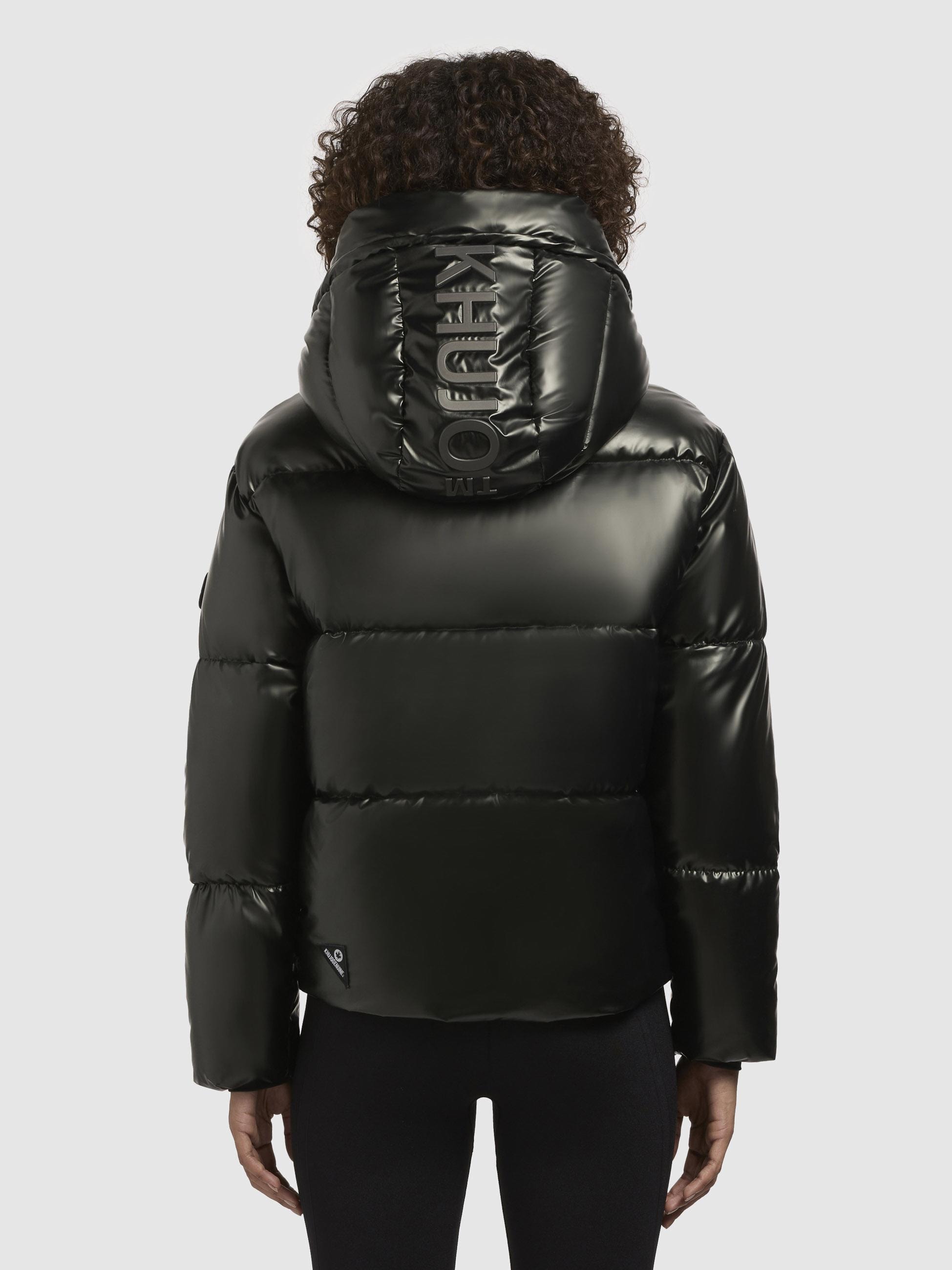 khujo Steppjacke »Devina Shiny-YM«, mit Kapuze, Glänzende kurze Winterjacke für Damen