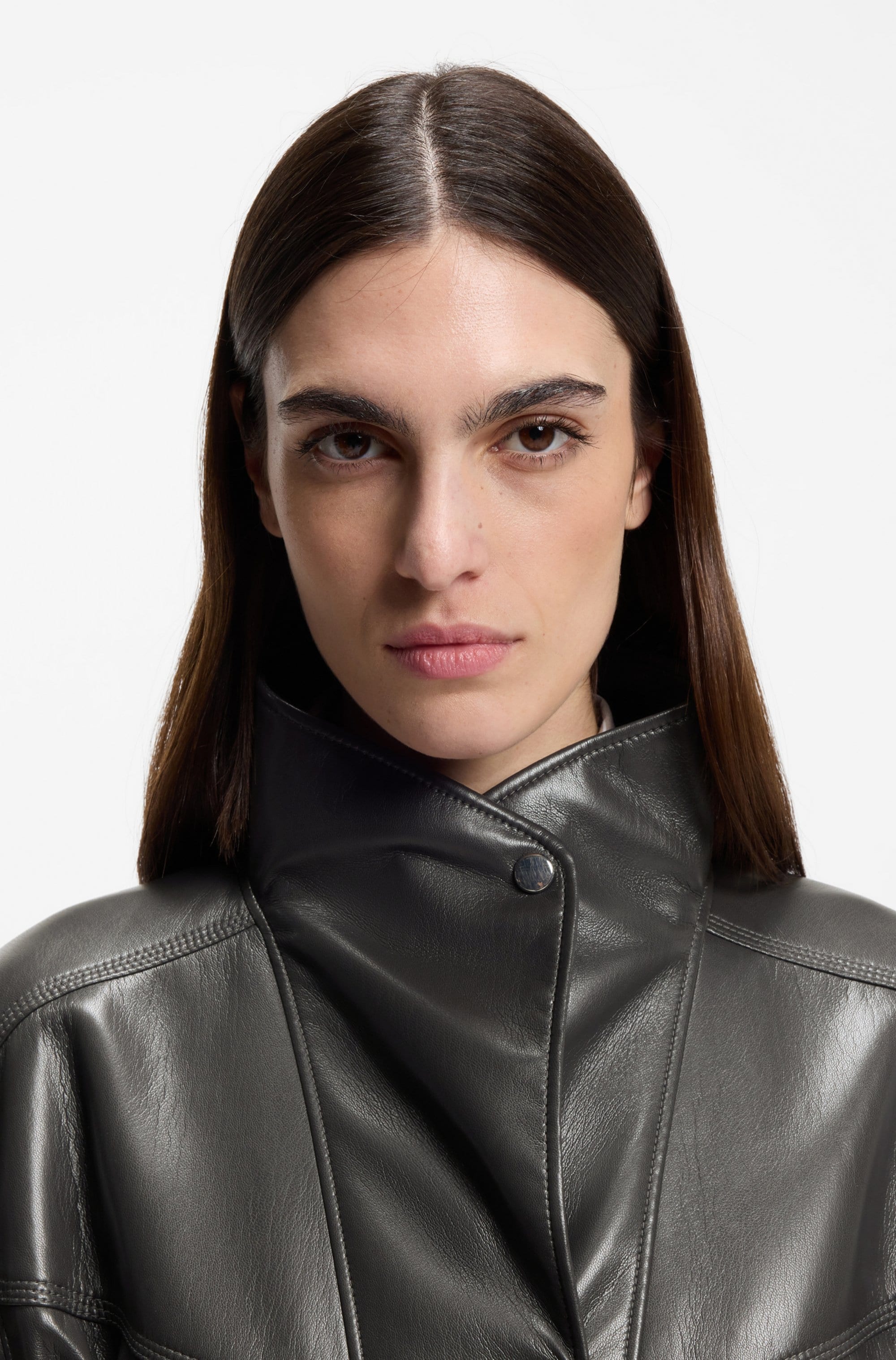 BOSS ORANGE Lederimitatweste »Jacaro Premium Damenmode« mit Taillengürtel, Stehkragen