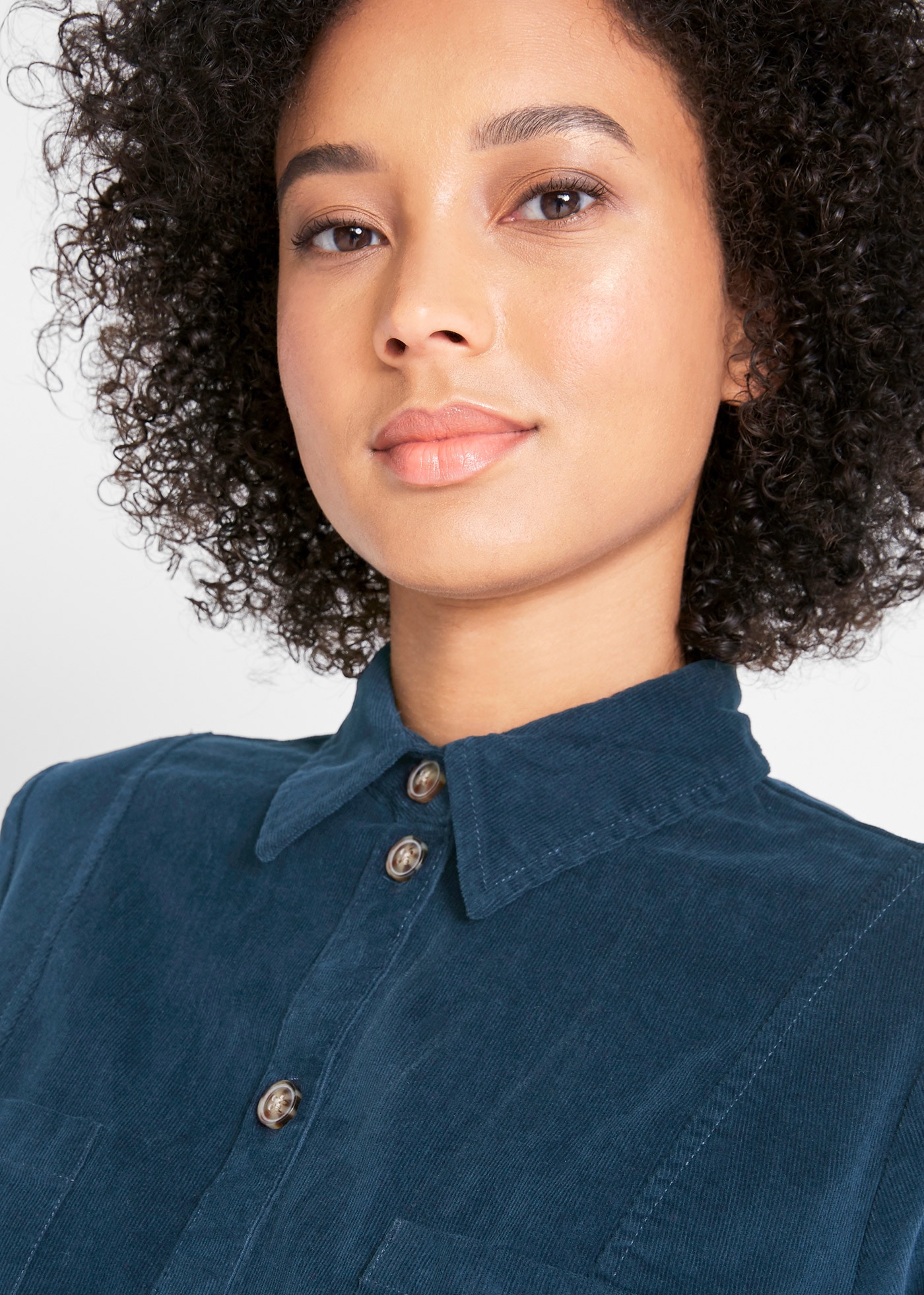 bonprix Hemdblusenkleid Brusttaschen für Alltag, aus Baumwolle und Elasthan, mit Knopfleiste