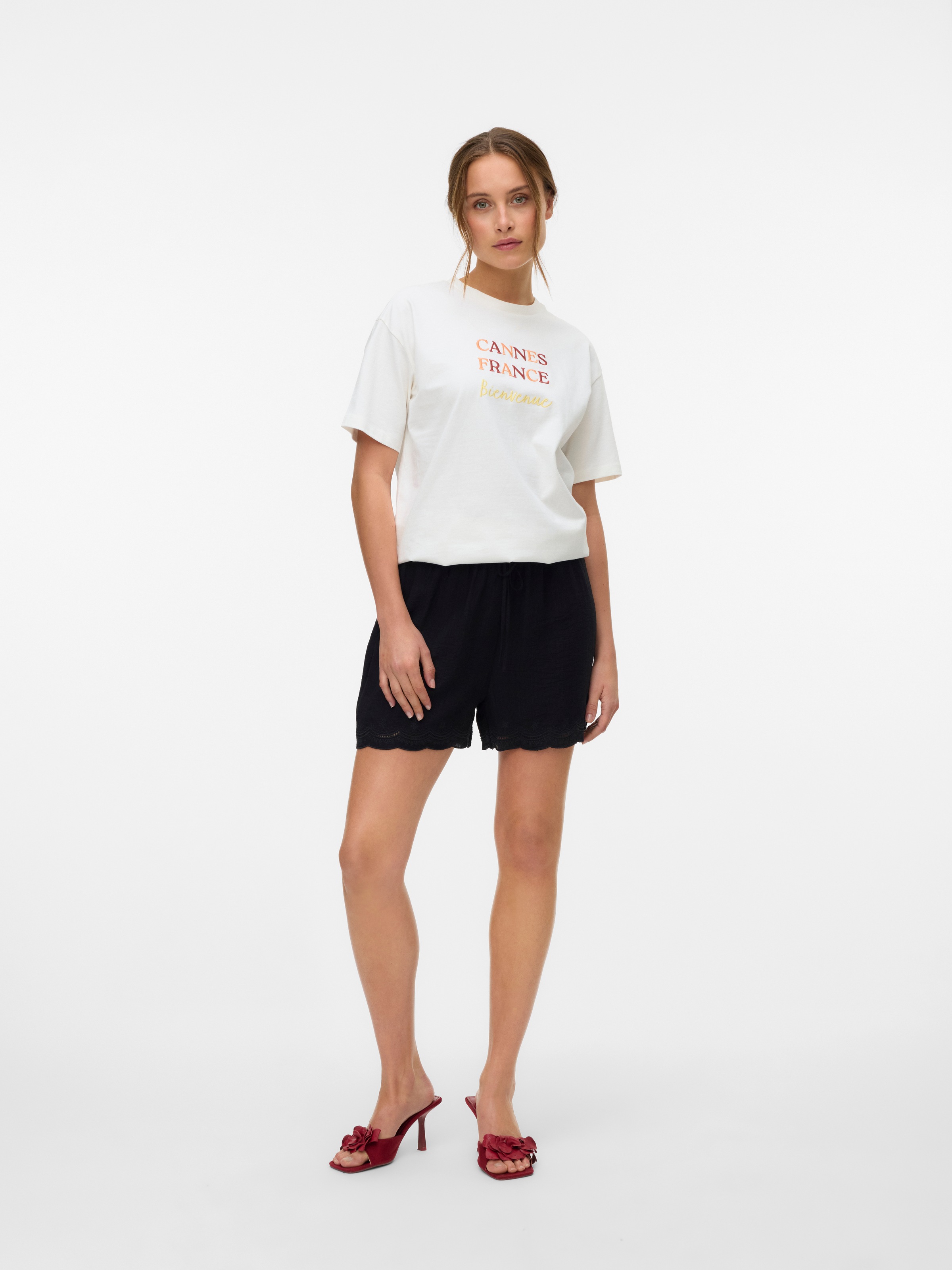 Vero Moda Shorts »VMPEACH NW SHORTS WVN GA«