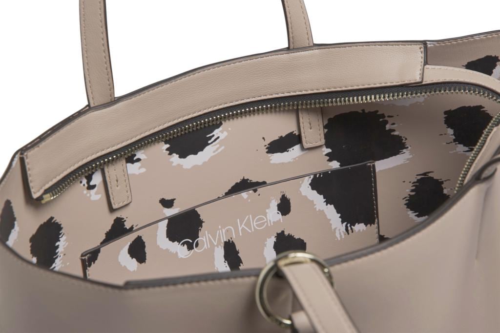 Calvin Klein Shopper »CK MUST F19 MED SHOPPER PRIN«, mit abnehmbaren Reißverschluss-Täschchen