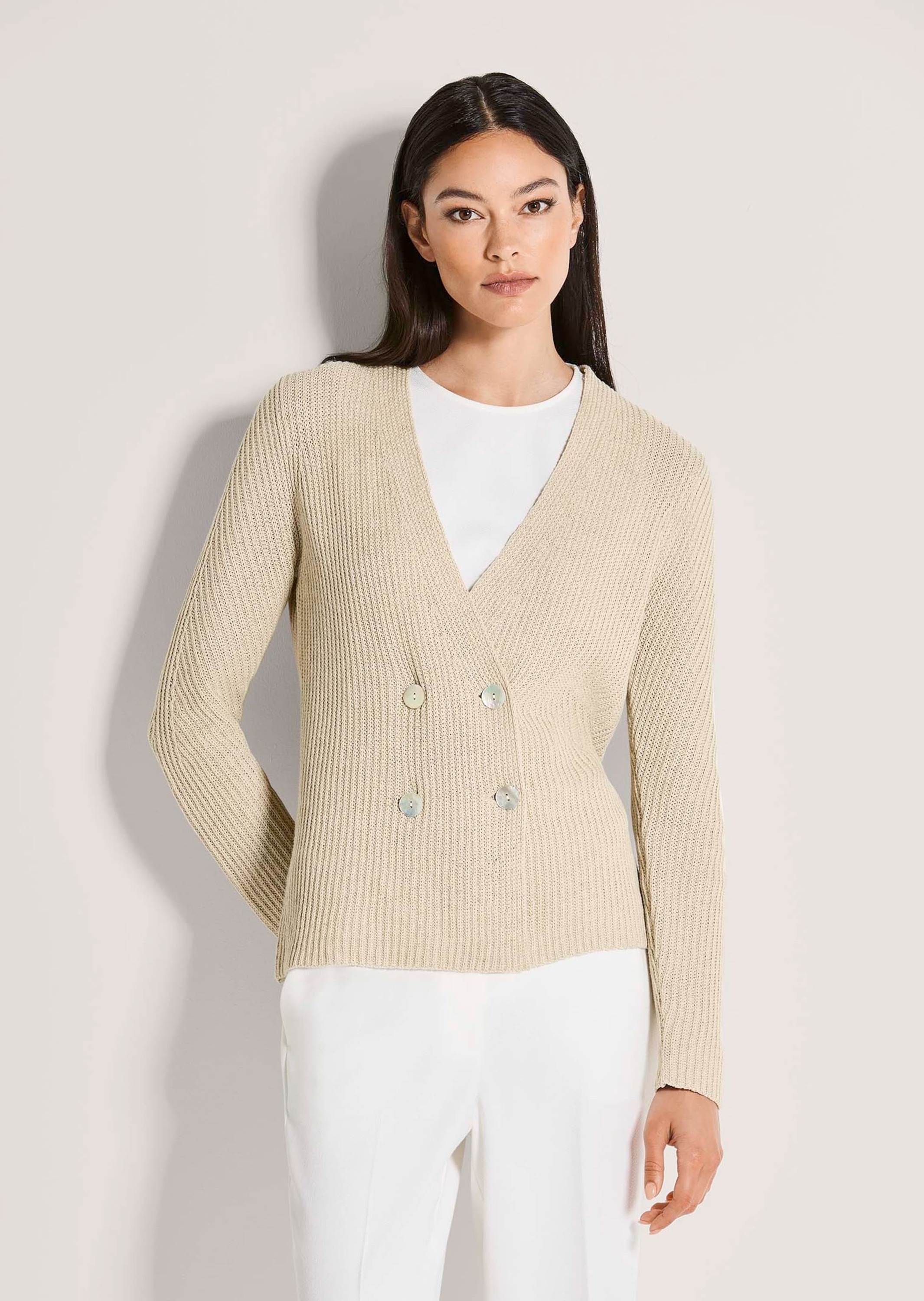 Thumbnail - MADELEINE Strickjacke "Strickblazer Edle Strickjacke als Doppelreiher, V-Ausschnitt"