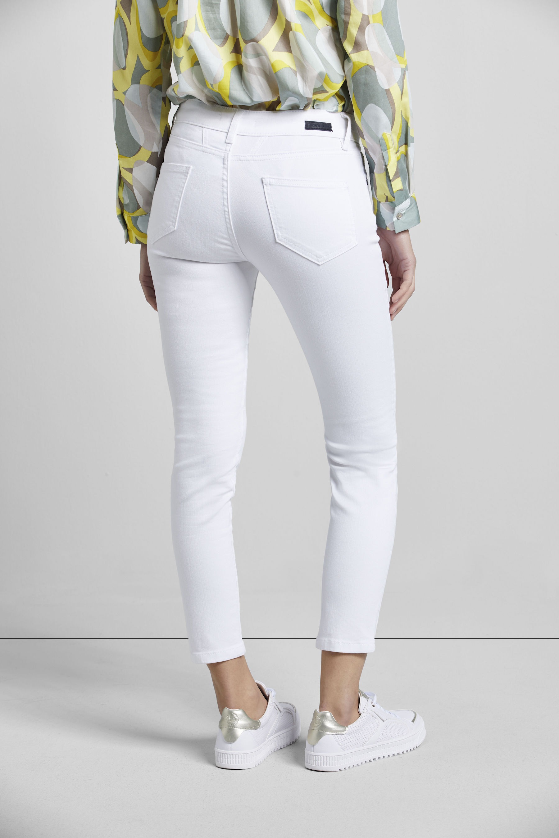 bugatti 5-Pocket-Jeans "Basic Essential" mit Flexcity-Stretch günstig online kaufen