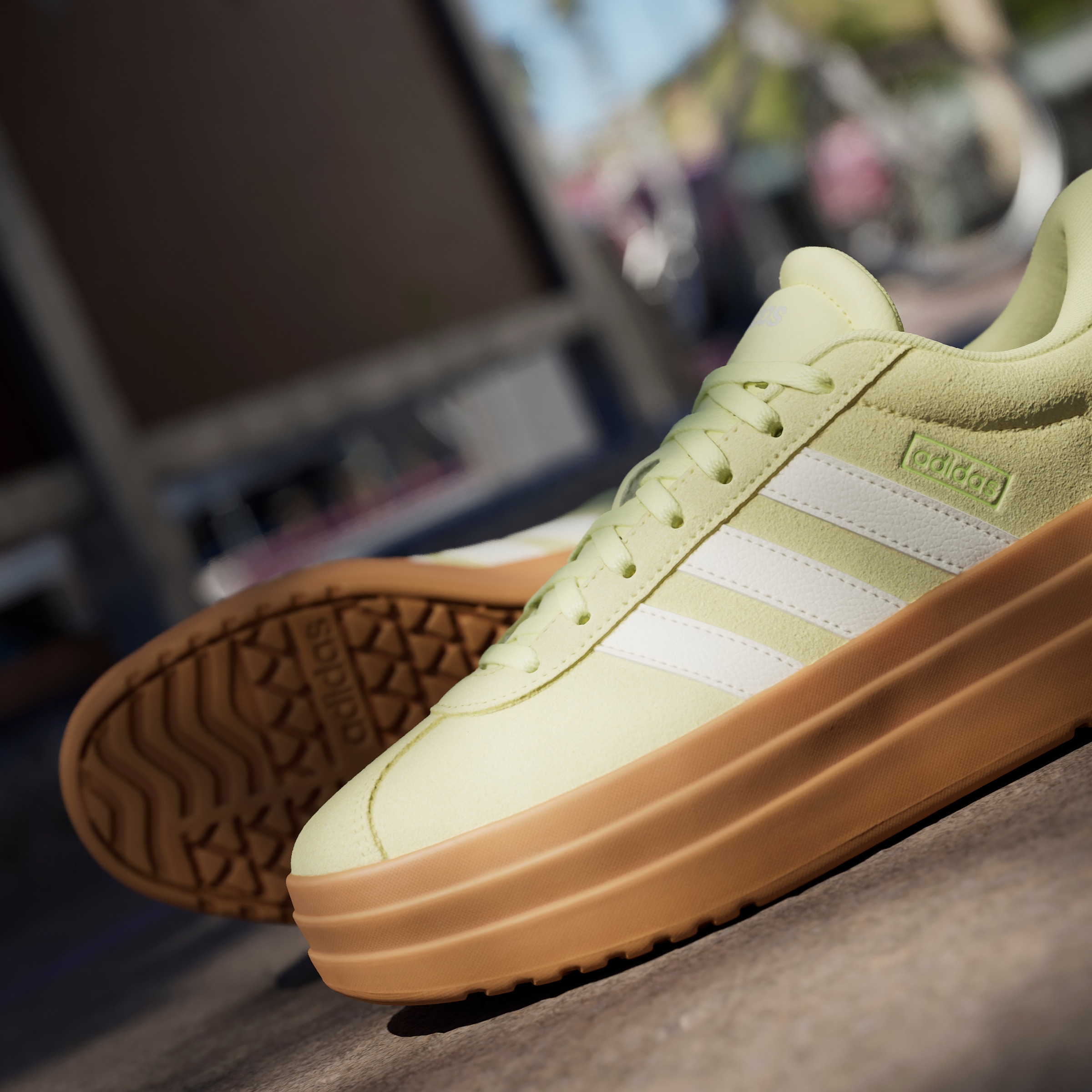 adidas Sportswear Sneaker »VL COURT BOLD«, Design auf den Spuren des adidas Gazelle Bold