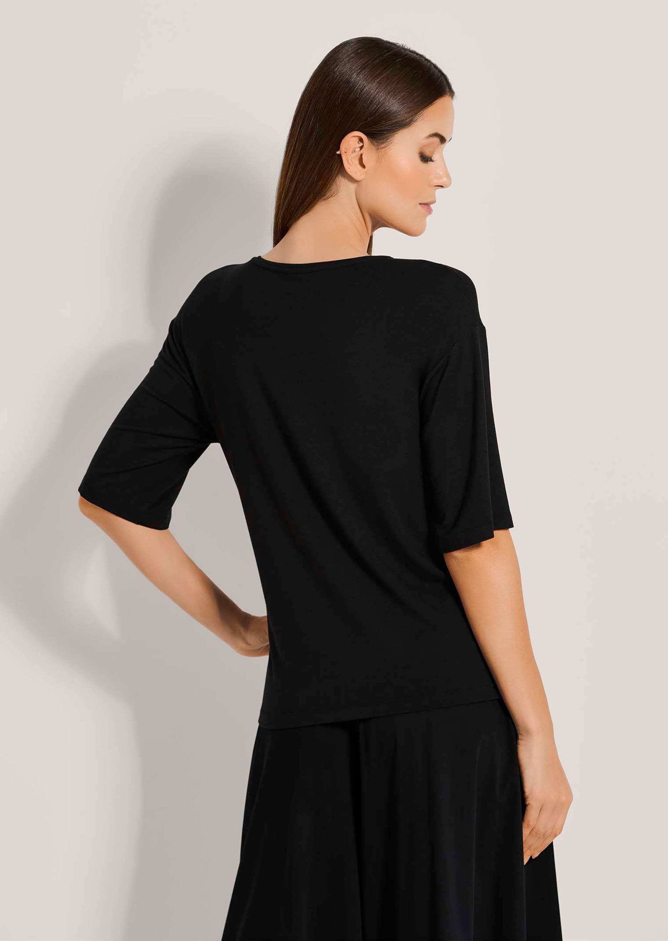 MADELEINE Kurzarmshirt »Shirt Kurzarm-Shirt mit V-Ausschnitt«