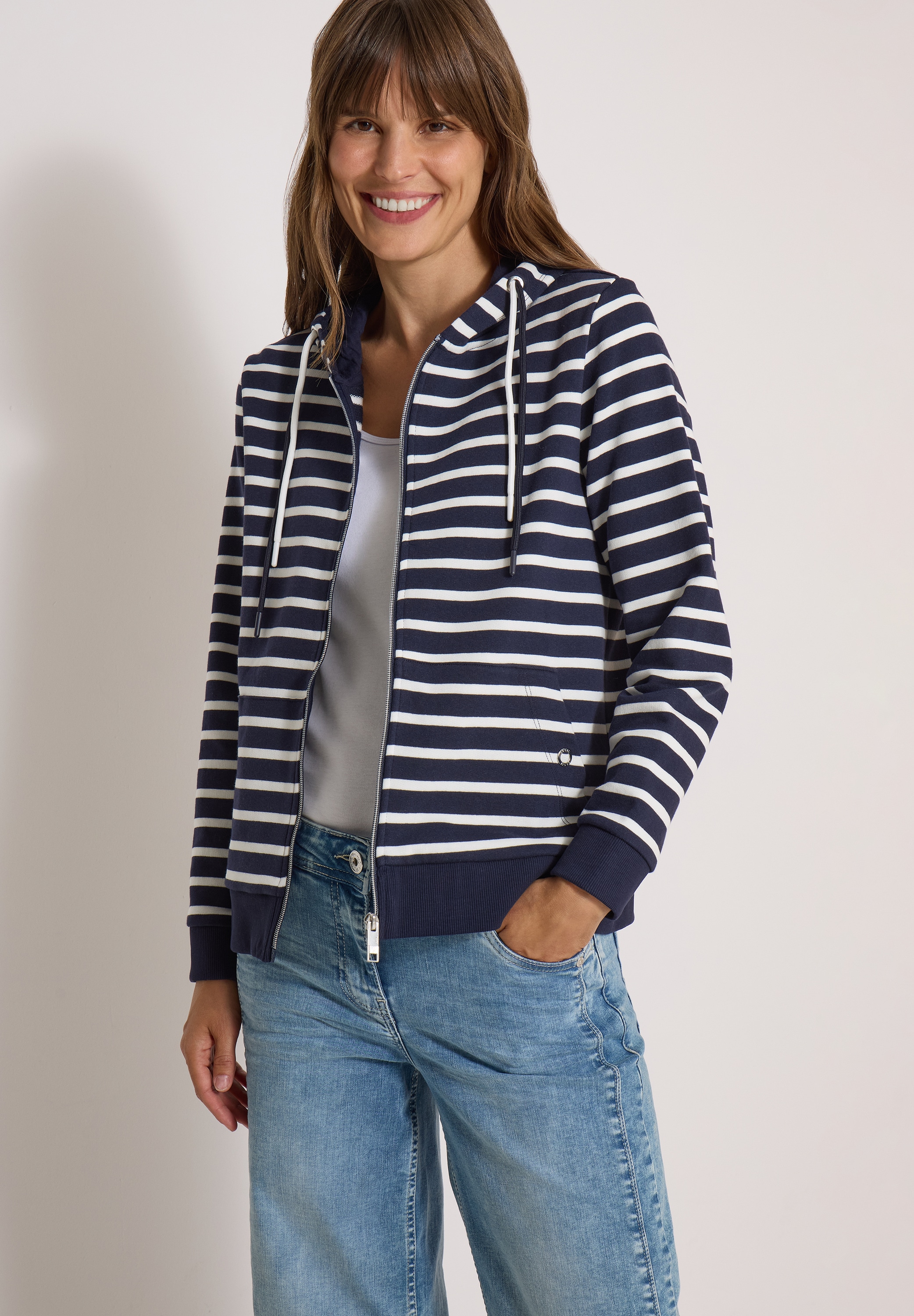 Cecil Langarmshirt mit Kapuze mit Tunnelzugband