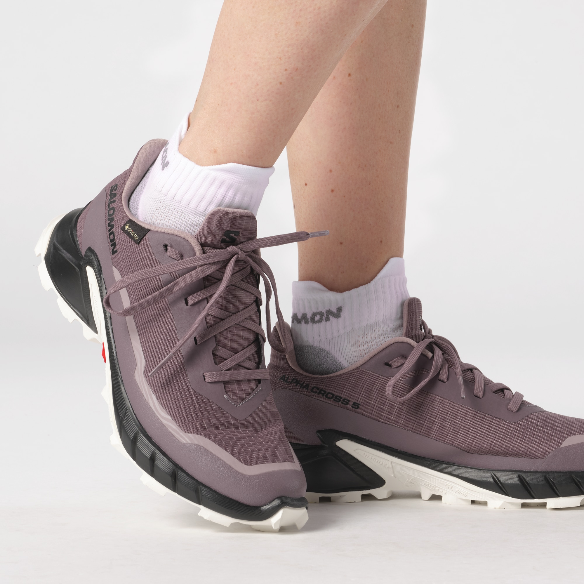 Salomon Trailrunningschuh »ALPHACROSS 5 W GORE-TEX«, wasserdicht