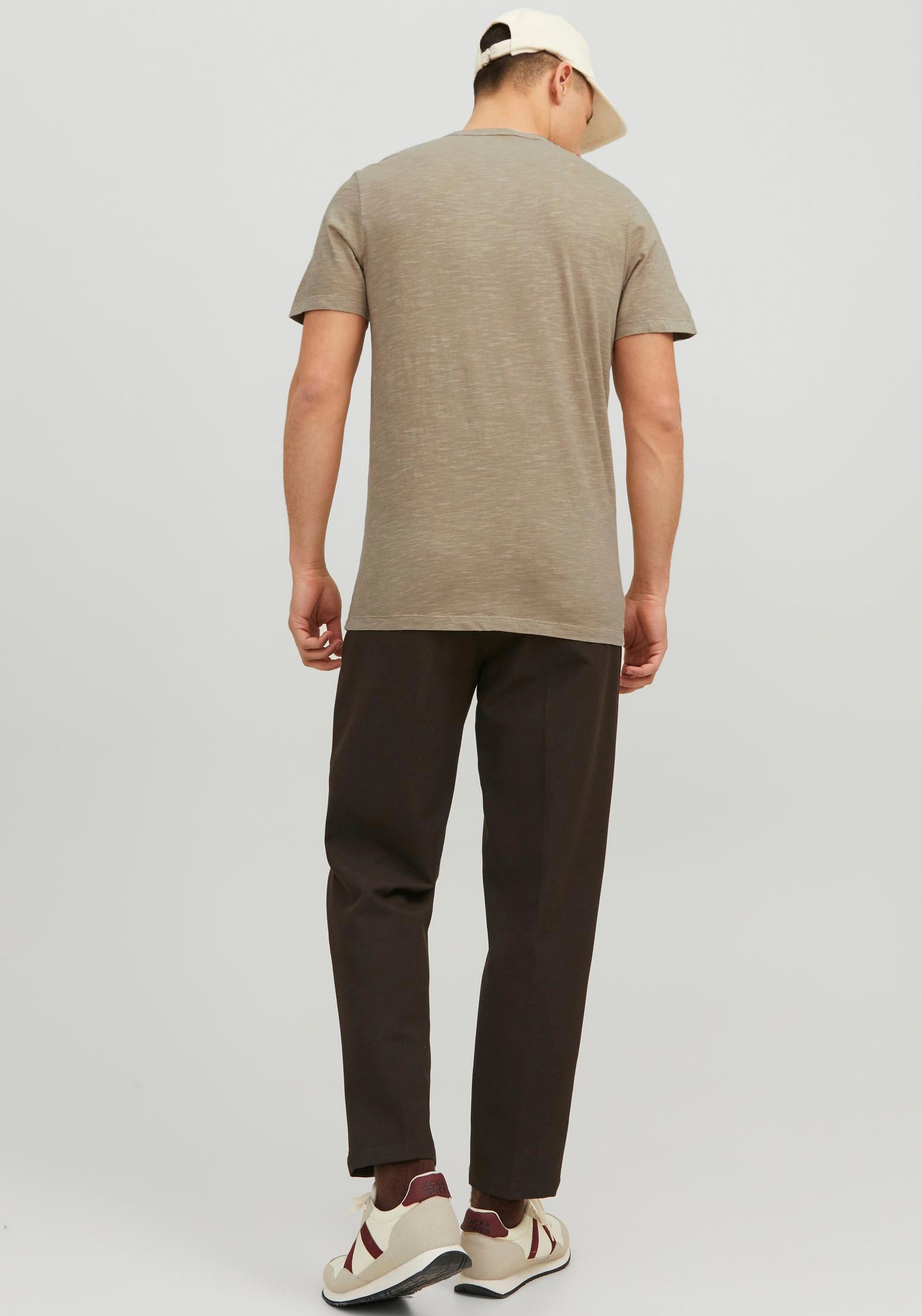 Jack & Jones T-Shirt »JJESPLIT NECK TEE SS NOOS«, mit V-Ausschnitt