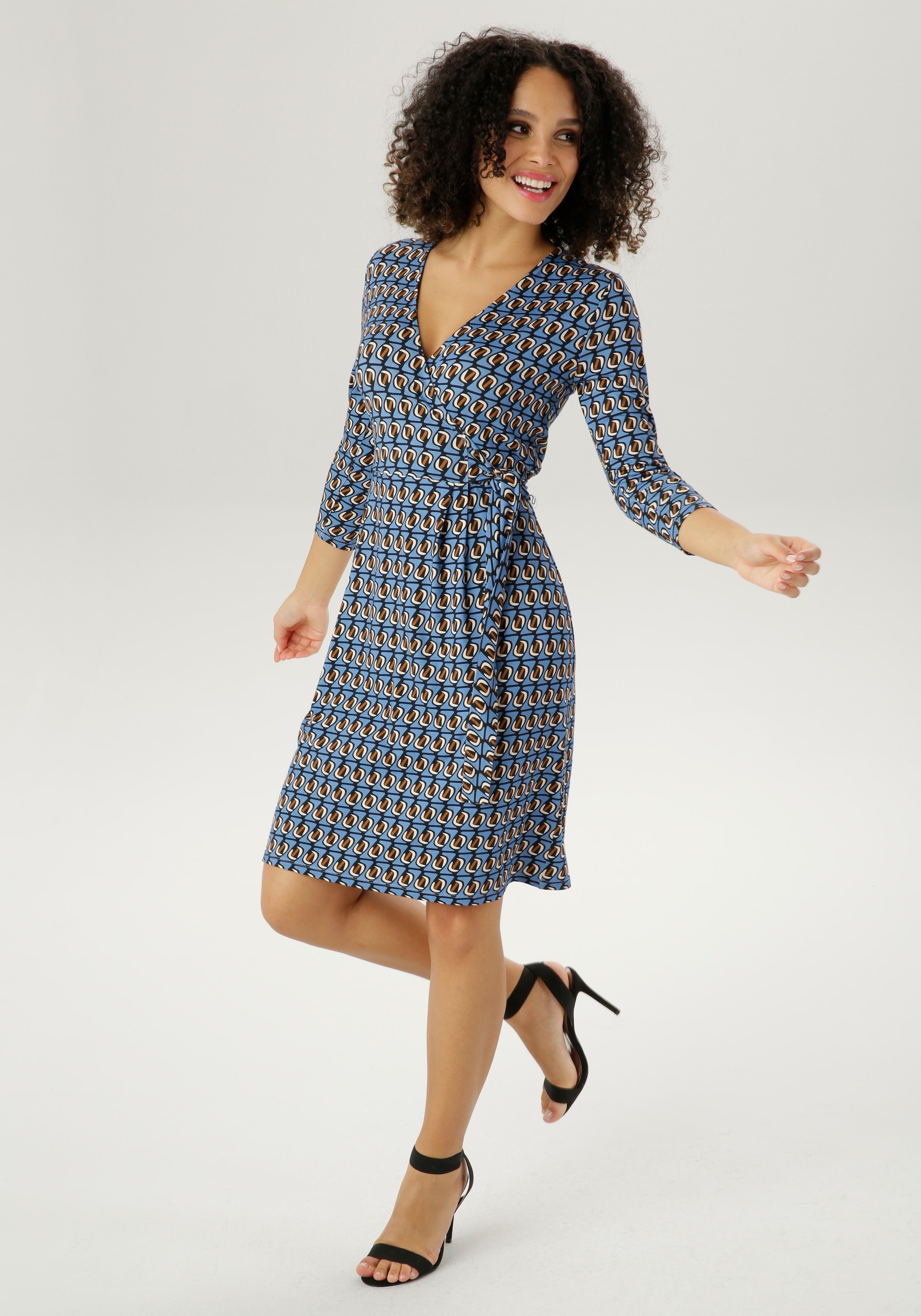 Aniston SELECTED für Jerseykleid, mit | Ausschnitt BAUR Wickeloptik in kaufen