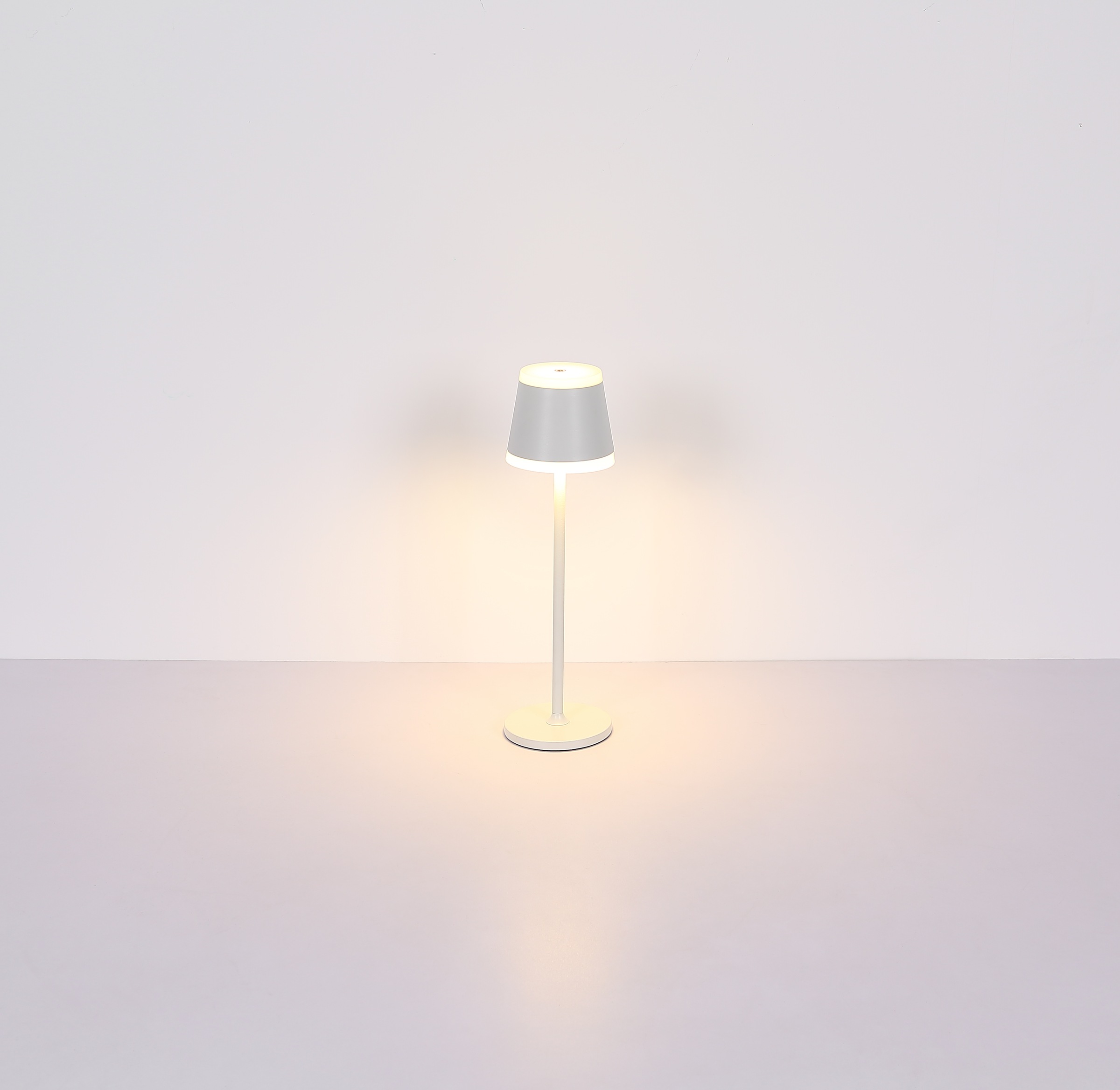 GLOBO LIGHTING LED Tischleuchte »RIDLEY«, Leuchtmittel LED-Modul | LED fest integriert, Tischlampe/Akku/IP54/Touch Ein/Aus/Touchdimmer/weiß