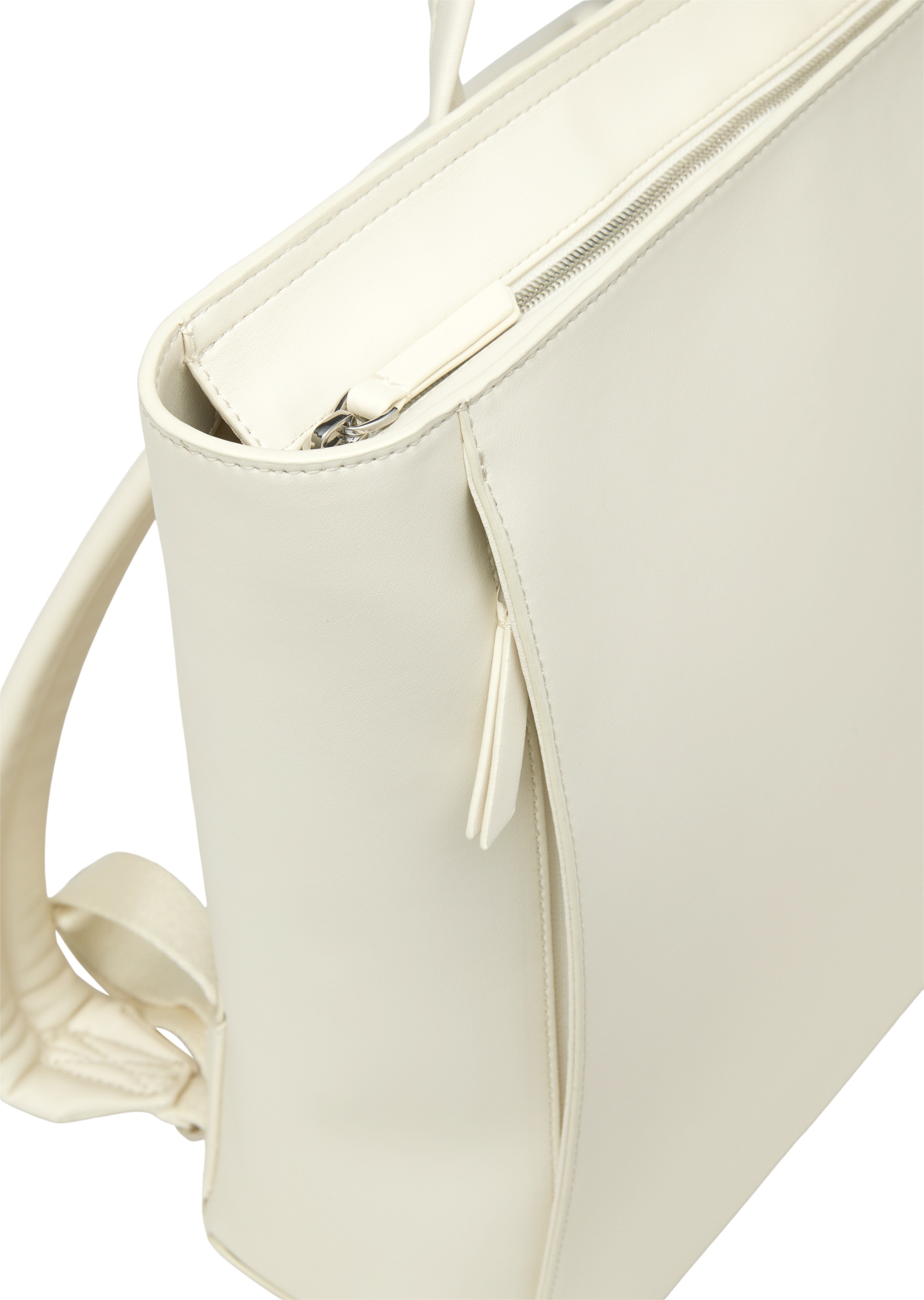 Marc O'Polo Rucksack »aus einer Lederalternative aus recyceltem Polyester«