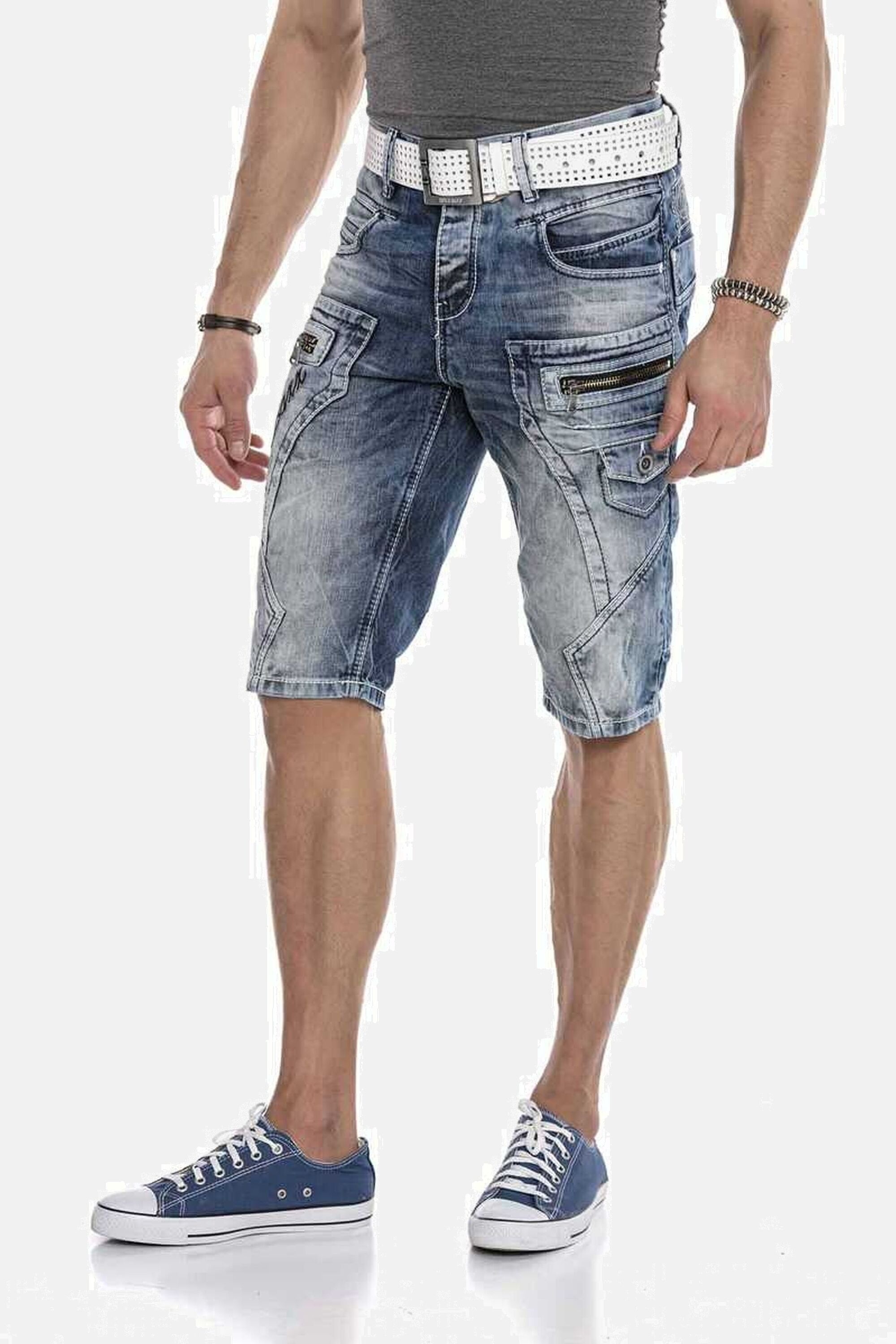 Cipo & Baxx Jeansbermudas »Bermuda & Short«, mit Applikationen und Ziernähten, CK101