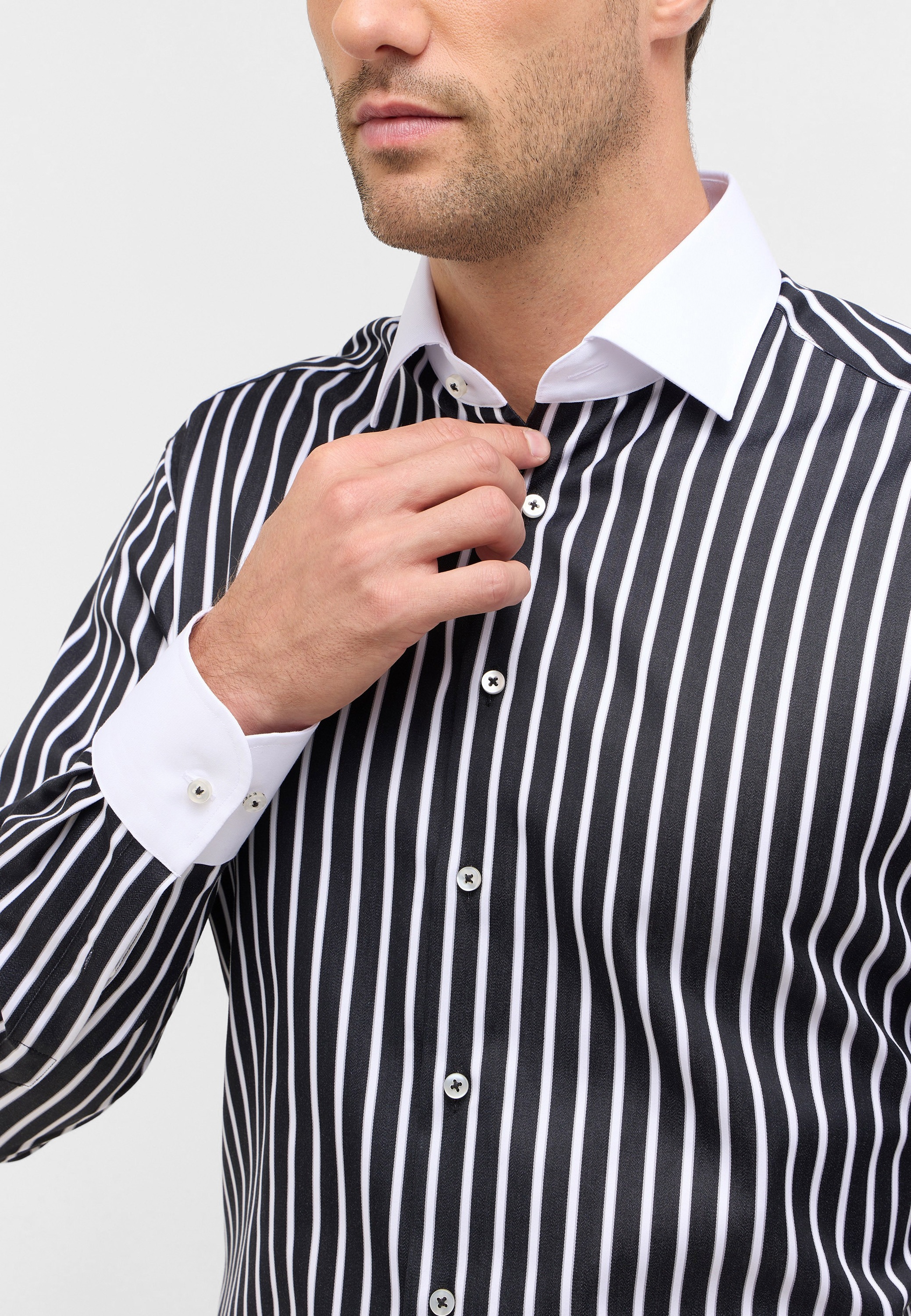 Thumbnail - Eterna Langarmhemd "MODERN FIT" NON IRON (bügelfrei)