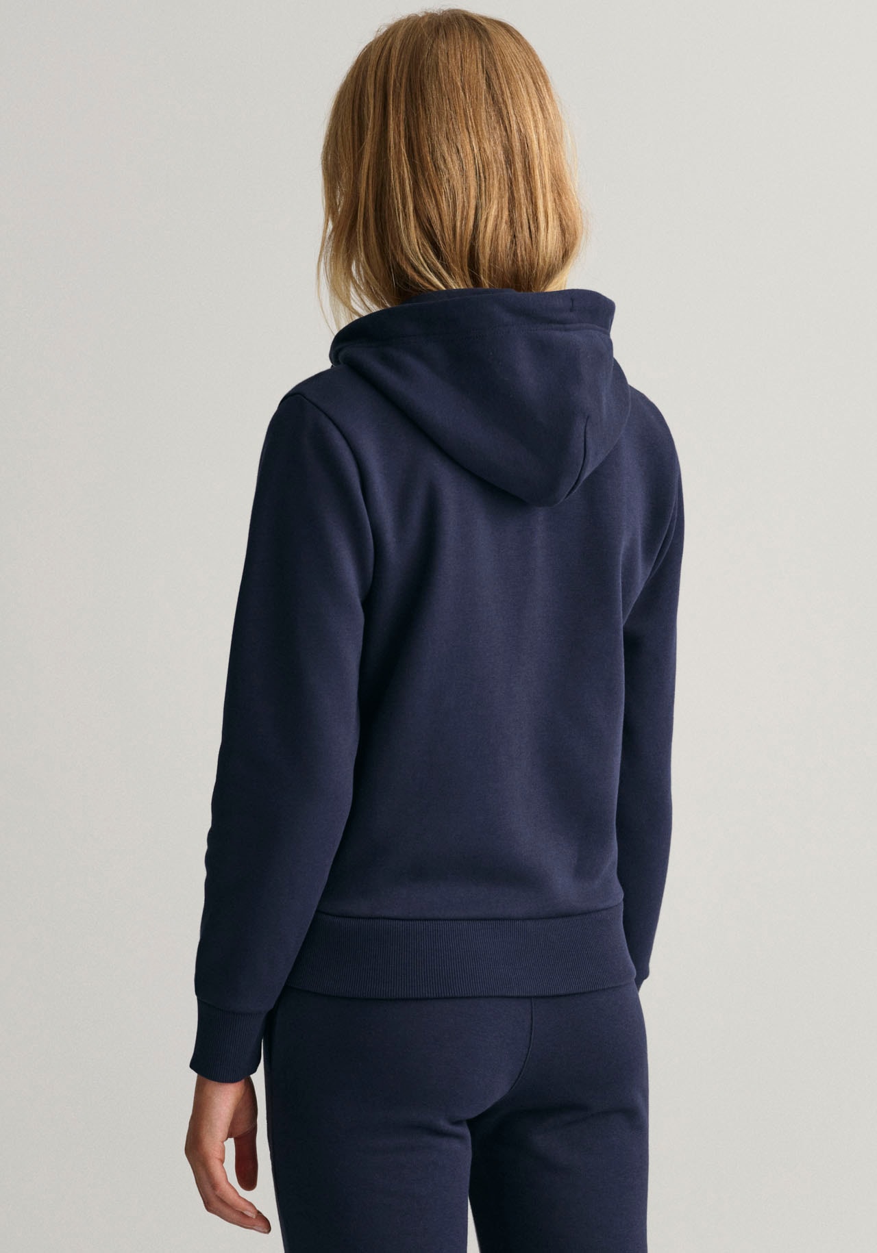 Gant Sweatjacke »REG TONAL SHIELD ZIP HOODIE«, mit Logostickerei auf der  Brust online kaufen | BAUR