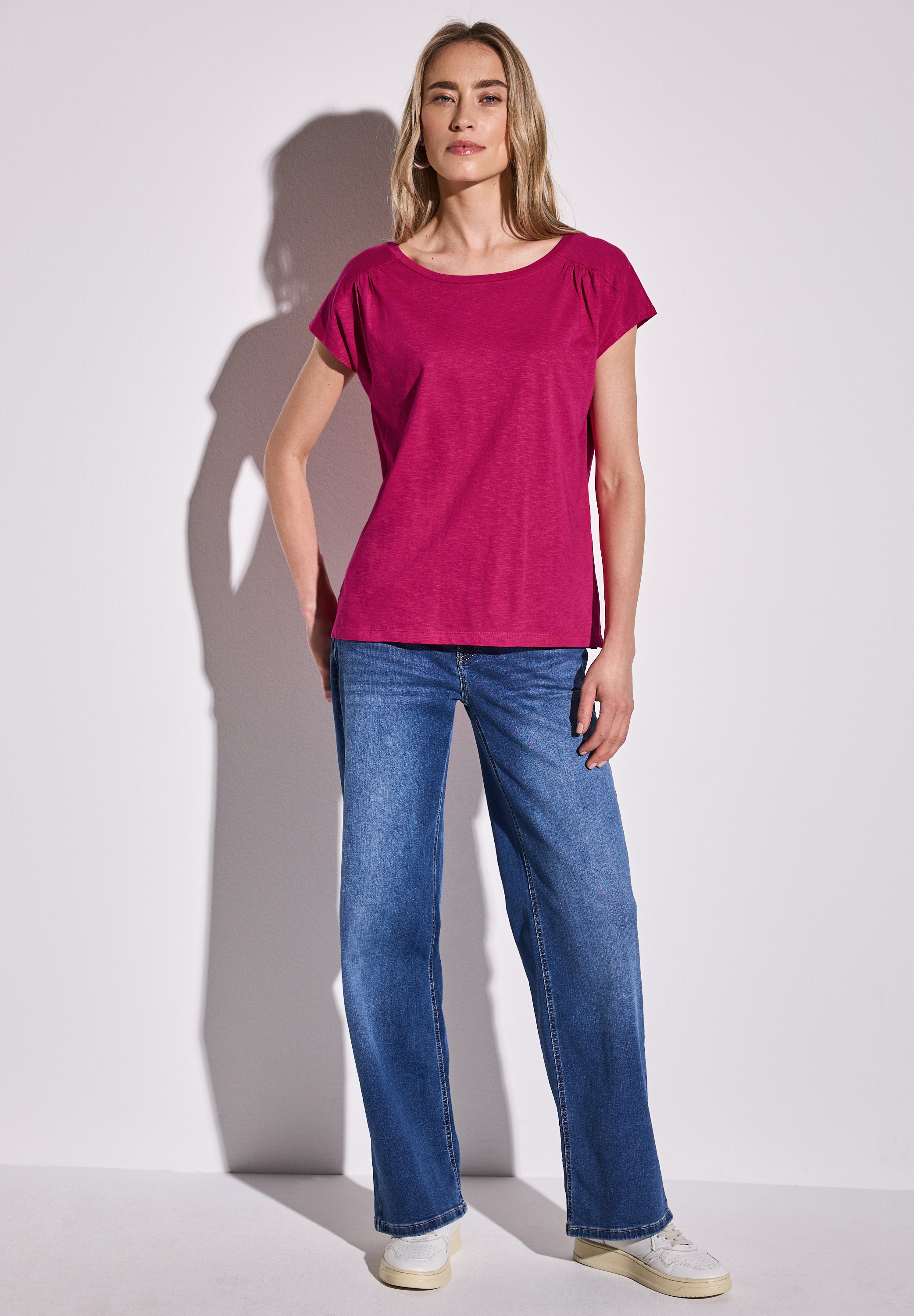 STREET ONE T-Shirt, mit Seitlichen Einschlitzen am Saum