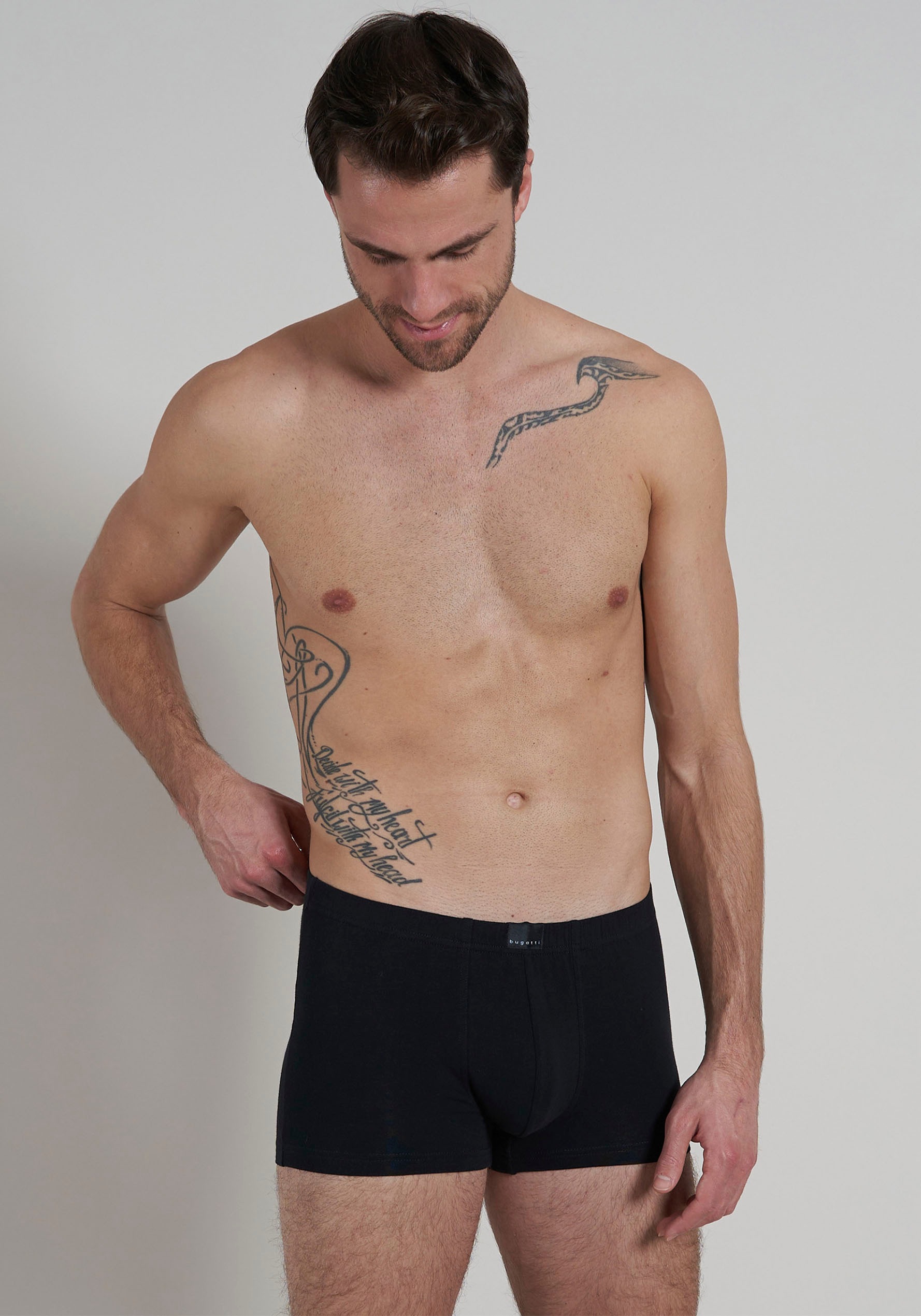 bugatti Boxershorts "Livorno", (3 St., 3er Pack), mit aufgenähtem Logo günstig online kaufen