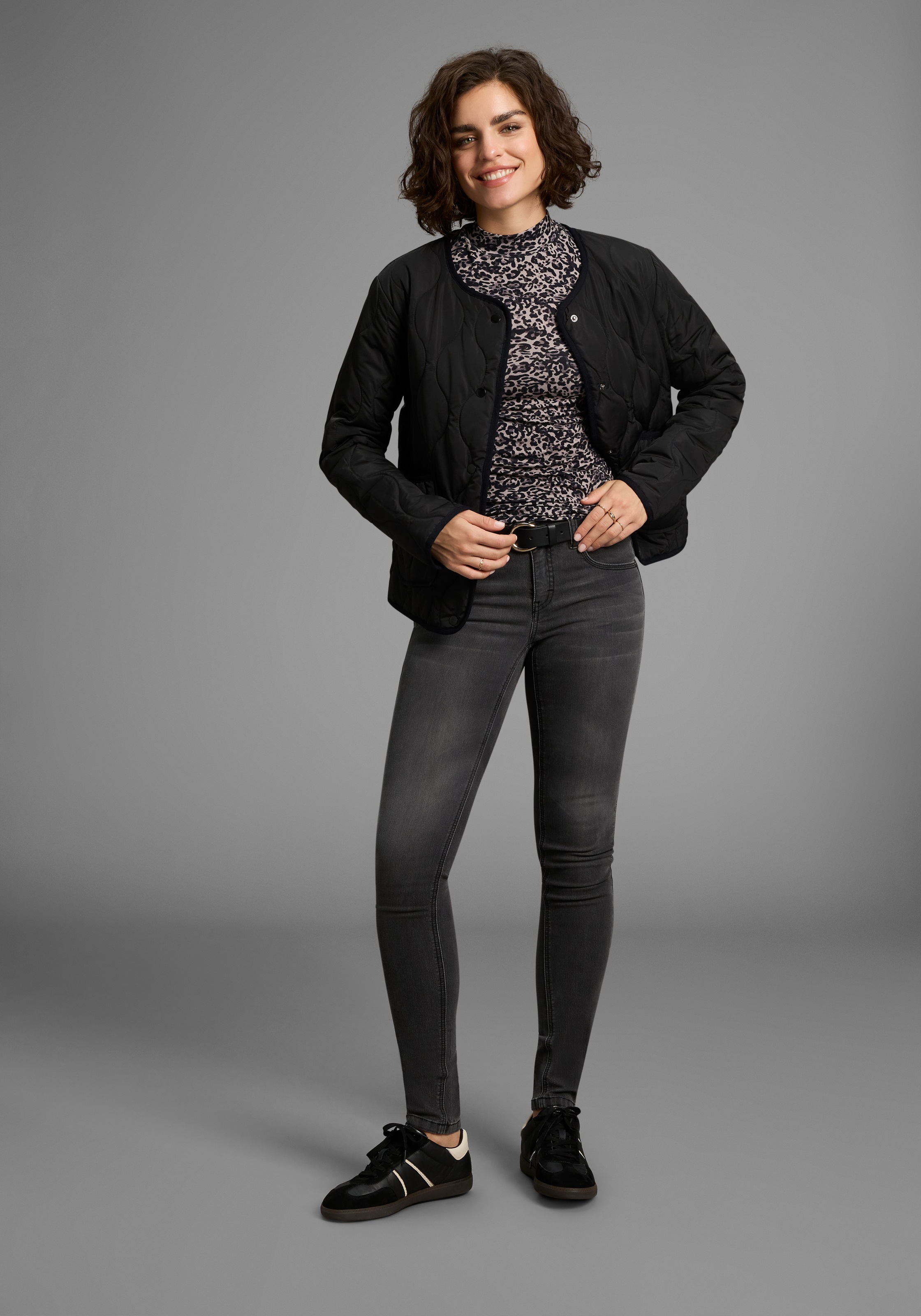 Skinny-fit-Jeans ARIZONA "Shaping", Damen, Gr. 18, K + L Gr, grau (dunkelgrau us), Jeans, Obermaterial: 79% Baumwolle, 19% Polyester, 2% Elasthan, Basic, eng lang, Jeans, skinny Passform, normale Leibhöhe, in Stretch-Qualität, Used-Look 3