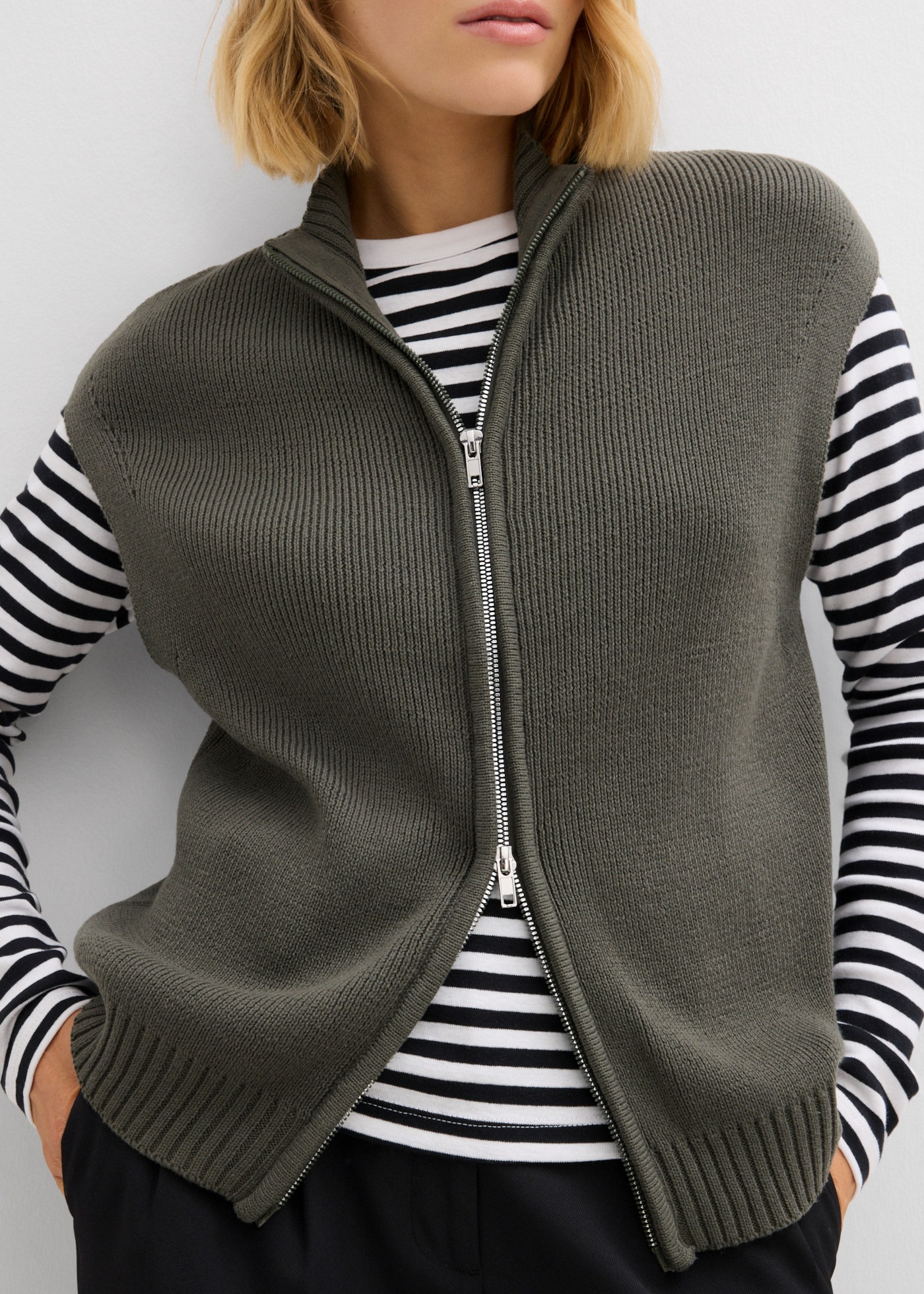 bonprix Strickweste mit Zip-Detail, Oversize-Passform, aus Baumwolle und Polyacryl