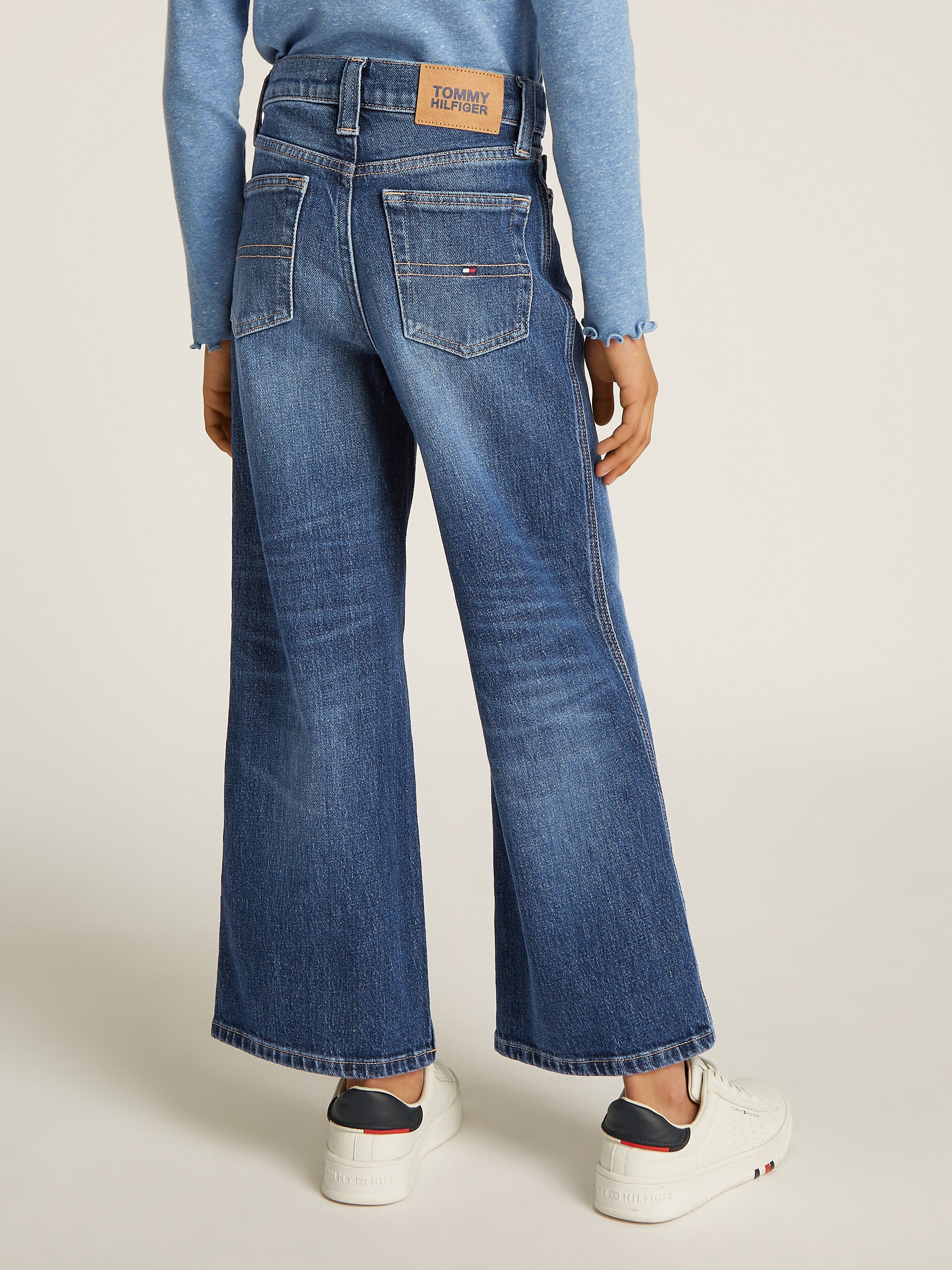 Tommy Hilfiger Weite Jeans »MABEL DARK WASH«, mit Logostickereien
