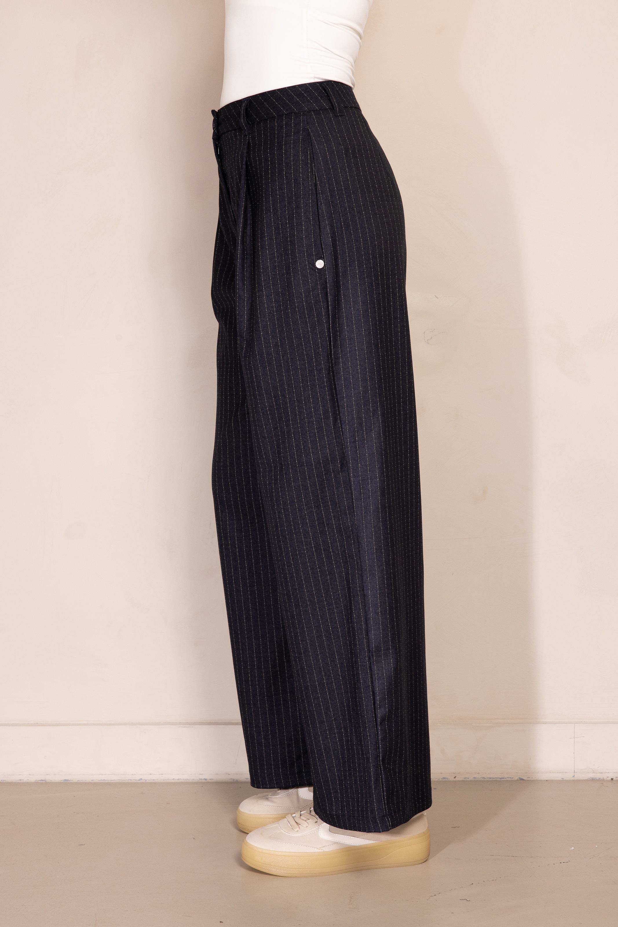 Zhrill Bundfaltenhose "GRETA Hose" mit Nadelstreifen, weite Passform günstig online kaufen