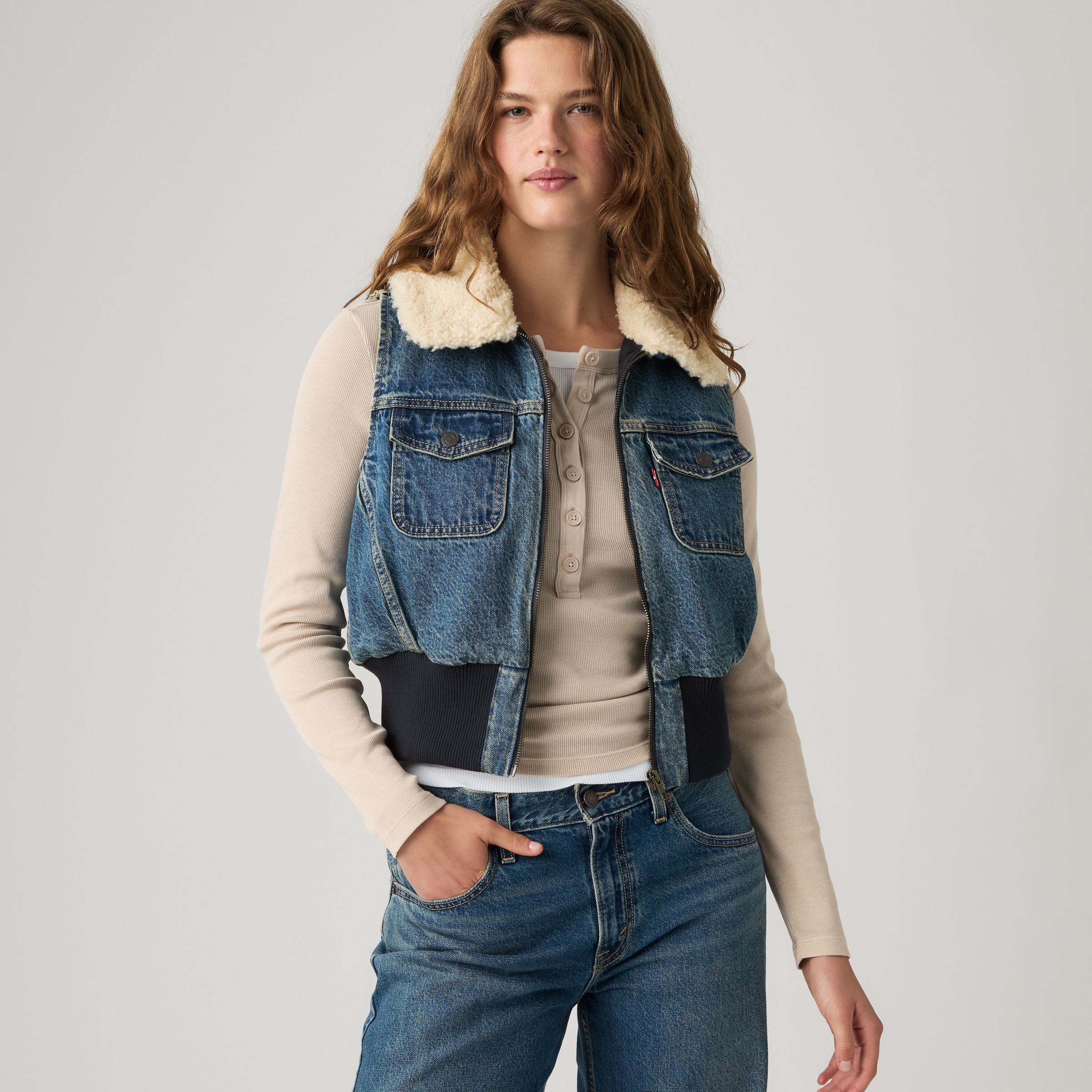 Levis Jeansweste "TINY SHERPA VEST" mit Plüschkragen