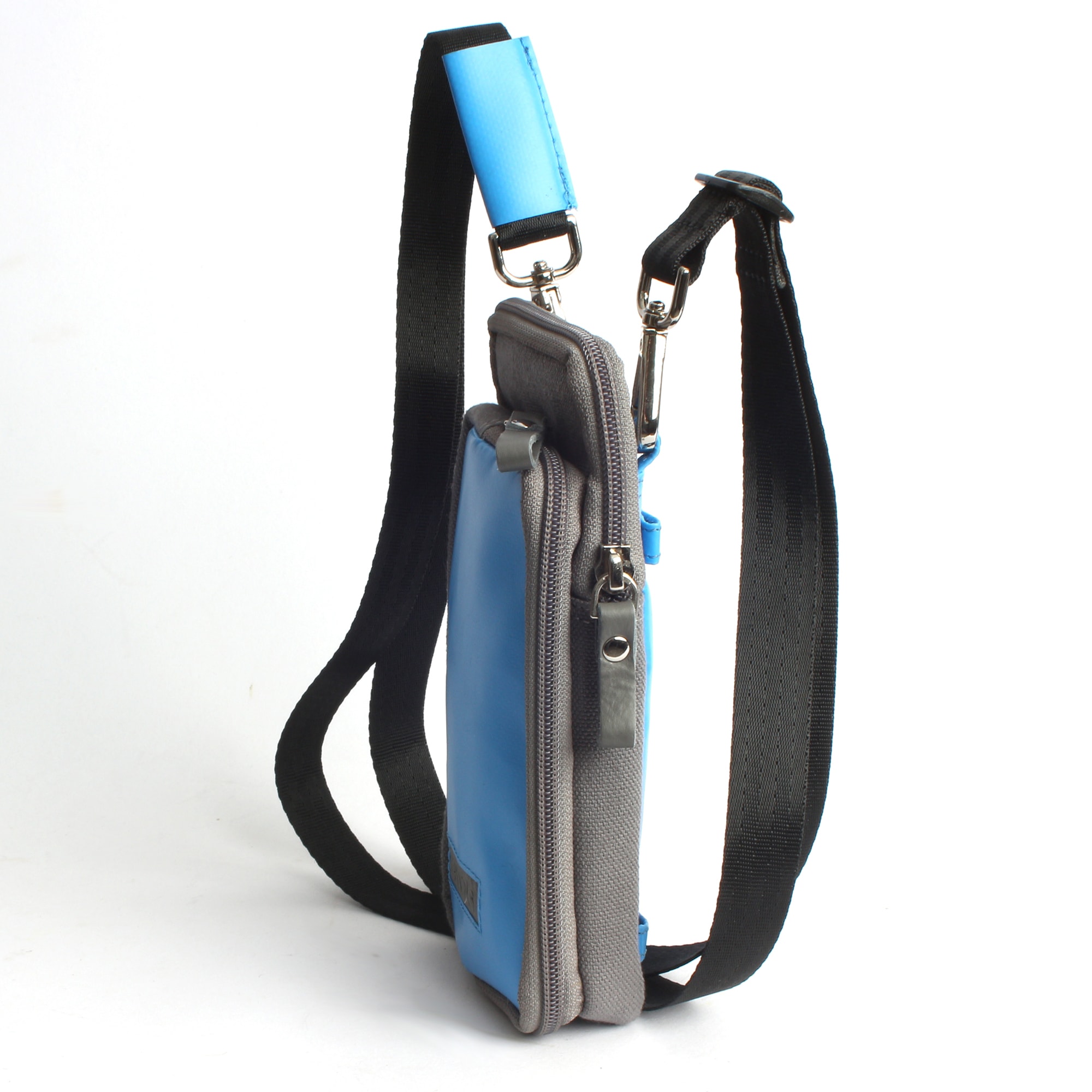 7clouds Umhängetasche »Hady 7.1«, mit recyceltem PET