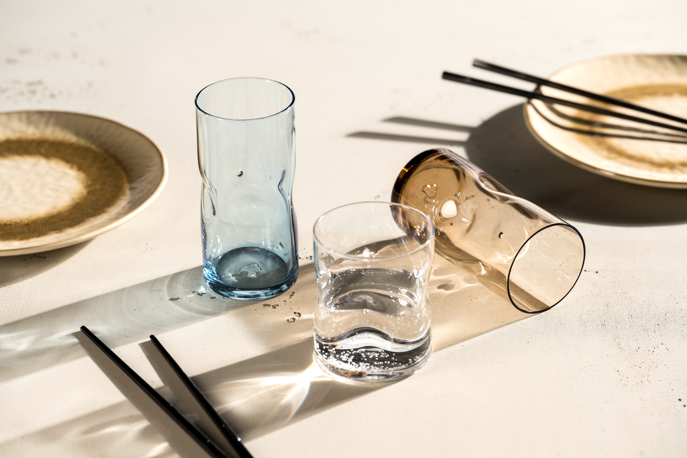 LEONARDO Gläser-Set »Trinkglas VESUVIO, 300 ml, 4er-Set«, (Set, 4 tlg.), konische Form, markantes Design - mit Einquetschungen