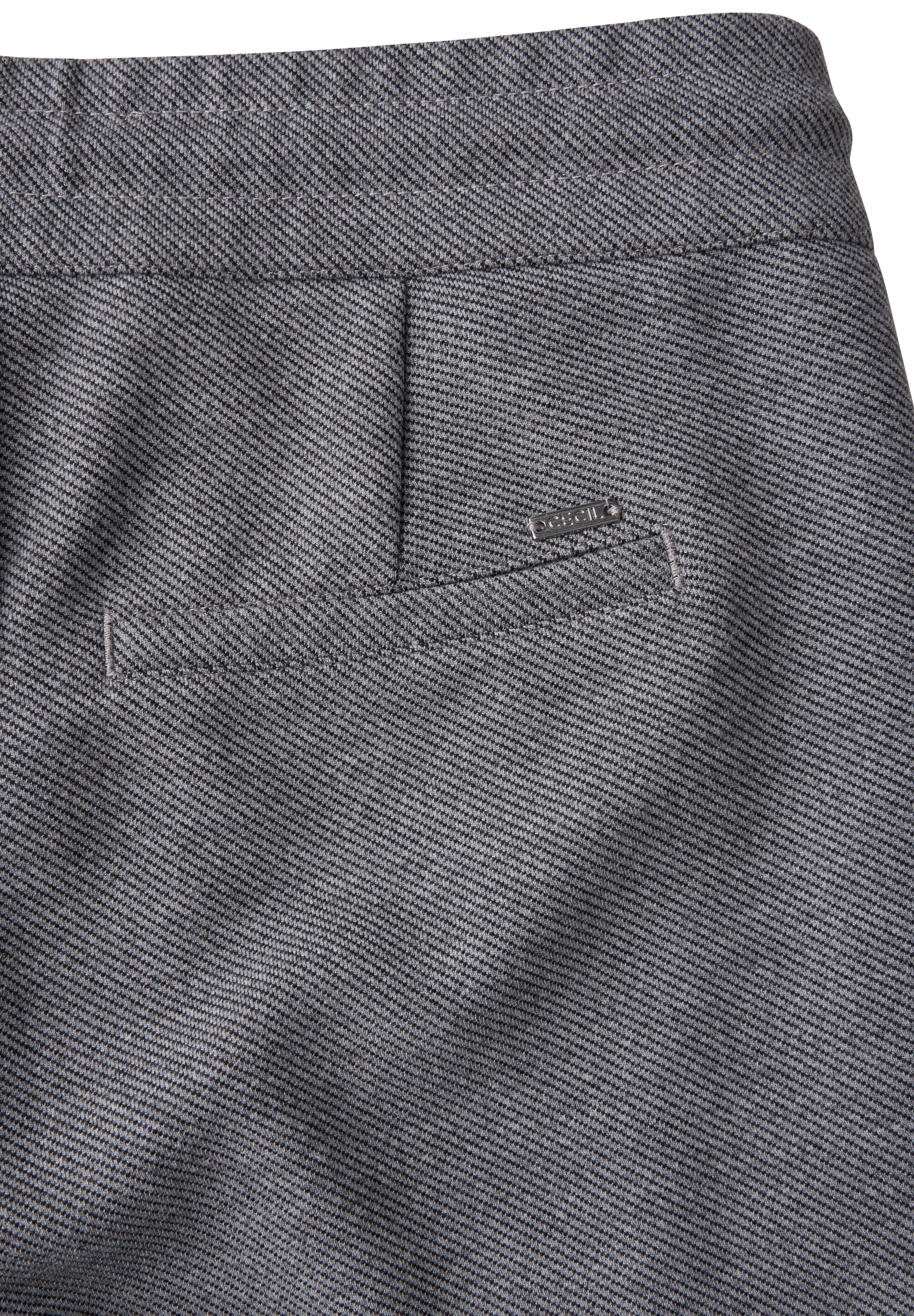 Cecil Stoffhose, im Joggstyle
