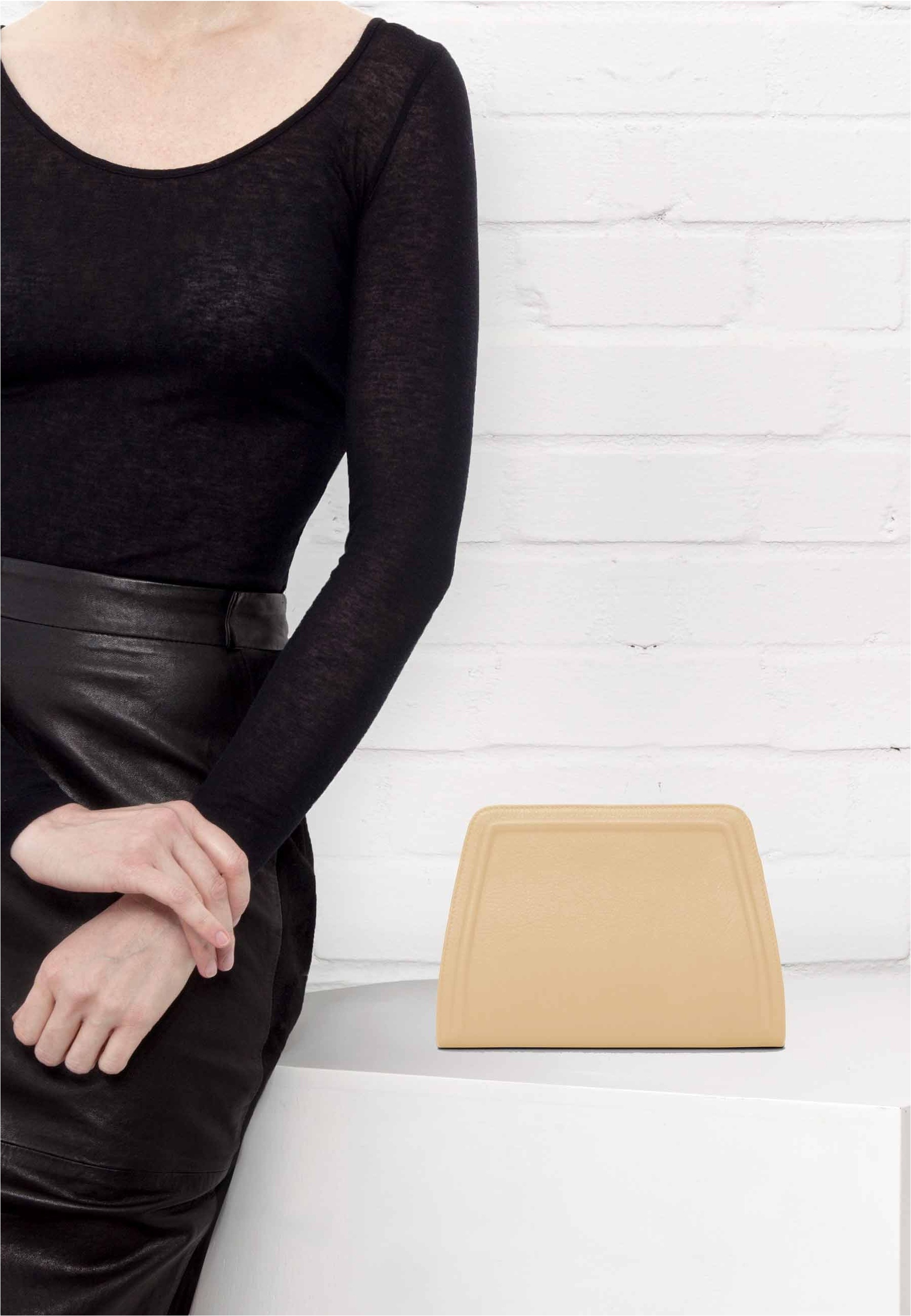 GRETCHEN Schultertasche »Lyra Clutch Two«, aus italienischem Kalbsleder