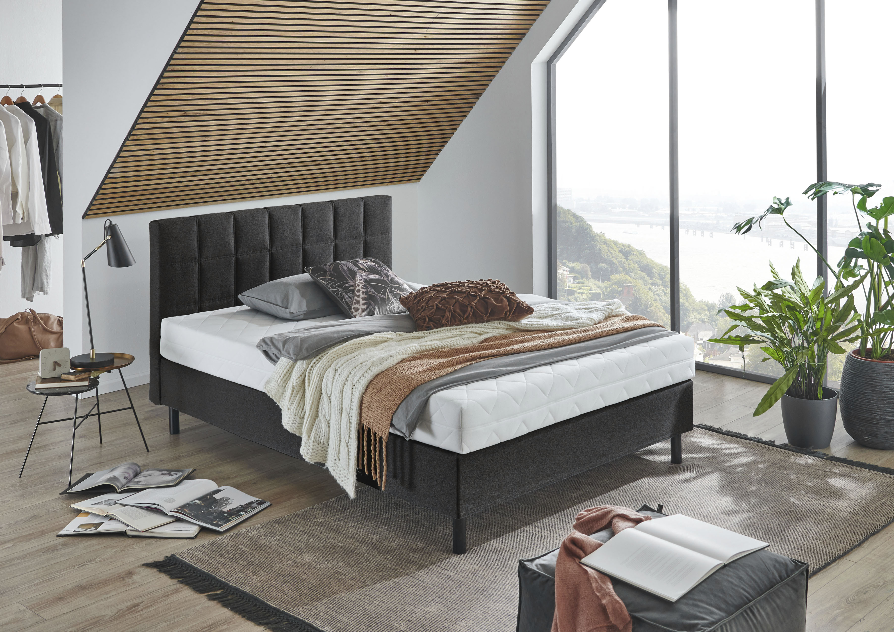 ATLANTIC home collection Boxbett "Nikola" Massivholzfüßen, mit / ohne Matratze, in H2 und H3 erhältlich