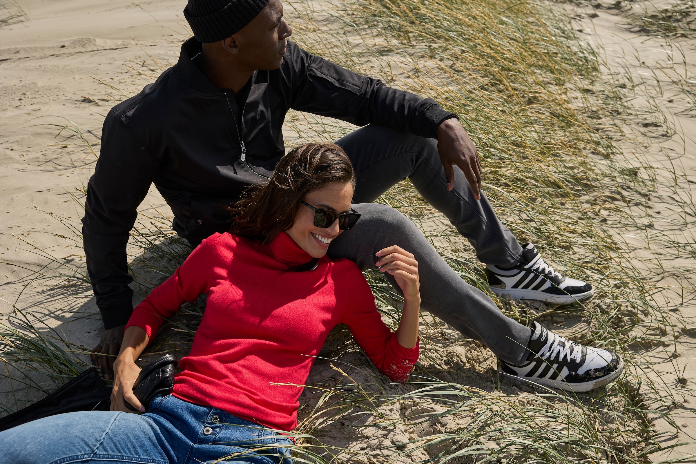 Bruno Banani Rollkragenpullover, mit Metalllogo