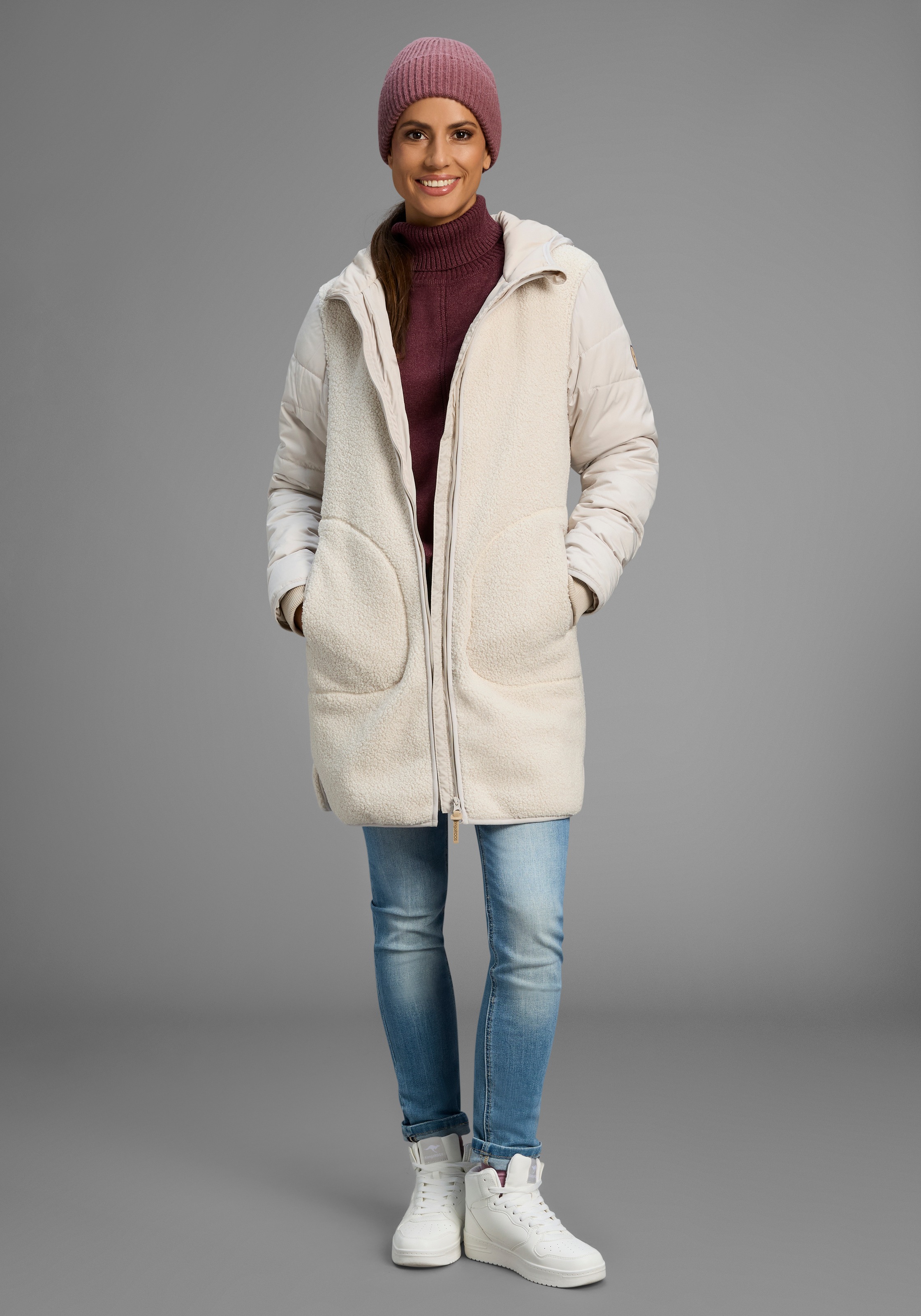 KangaROOS Hybridjacke, mit Kapuze, Übergangsjacke aus Teddy-Fleece mit gesteppten Ärmeln und Kapuze