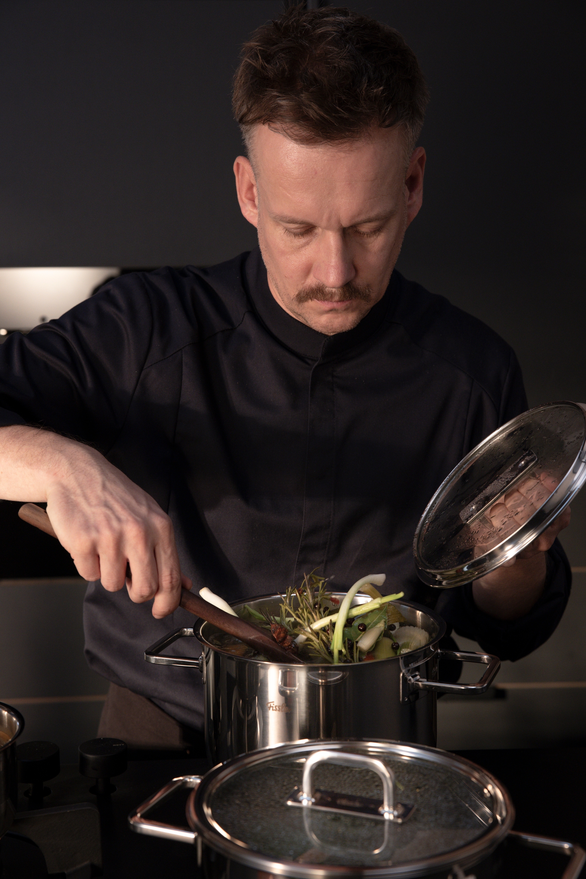 Fissler Topf-Set »Viseo® Pro« Set, 3 Kochtöpfe & 1 Bratentopf mit Deckel, 1 Stielkasserolle, 9 tlg. Edelstahl 18/10