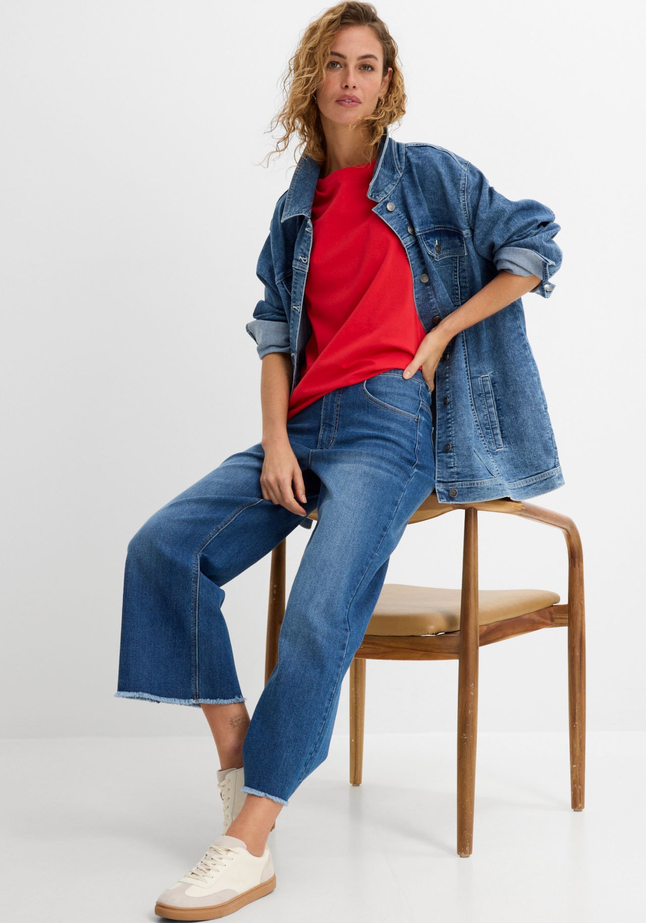 bonprix Longshirt Packung, 5 Langarm, aus reiner Baumwolle, mit abgesetzten Bündchen am Ärmel