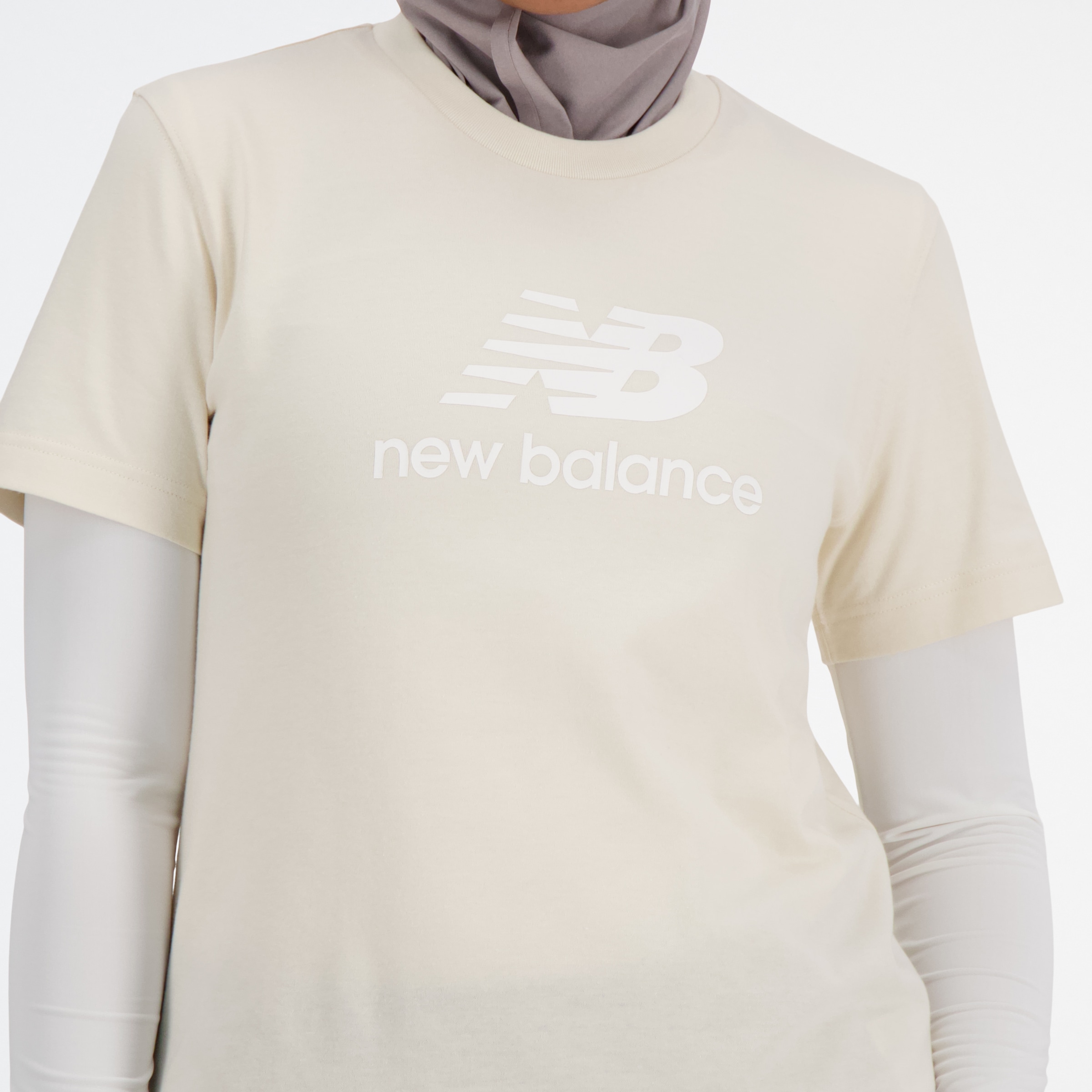 New Balance »SPORT ESSENTIALS JERSEY LOGO T-SHIRT« Kurzarm, Rundhalsausschnitt, aus Baumwolle