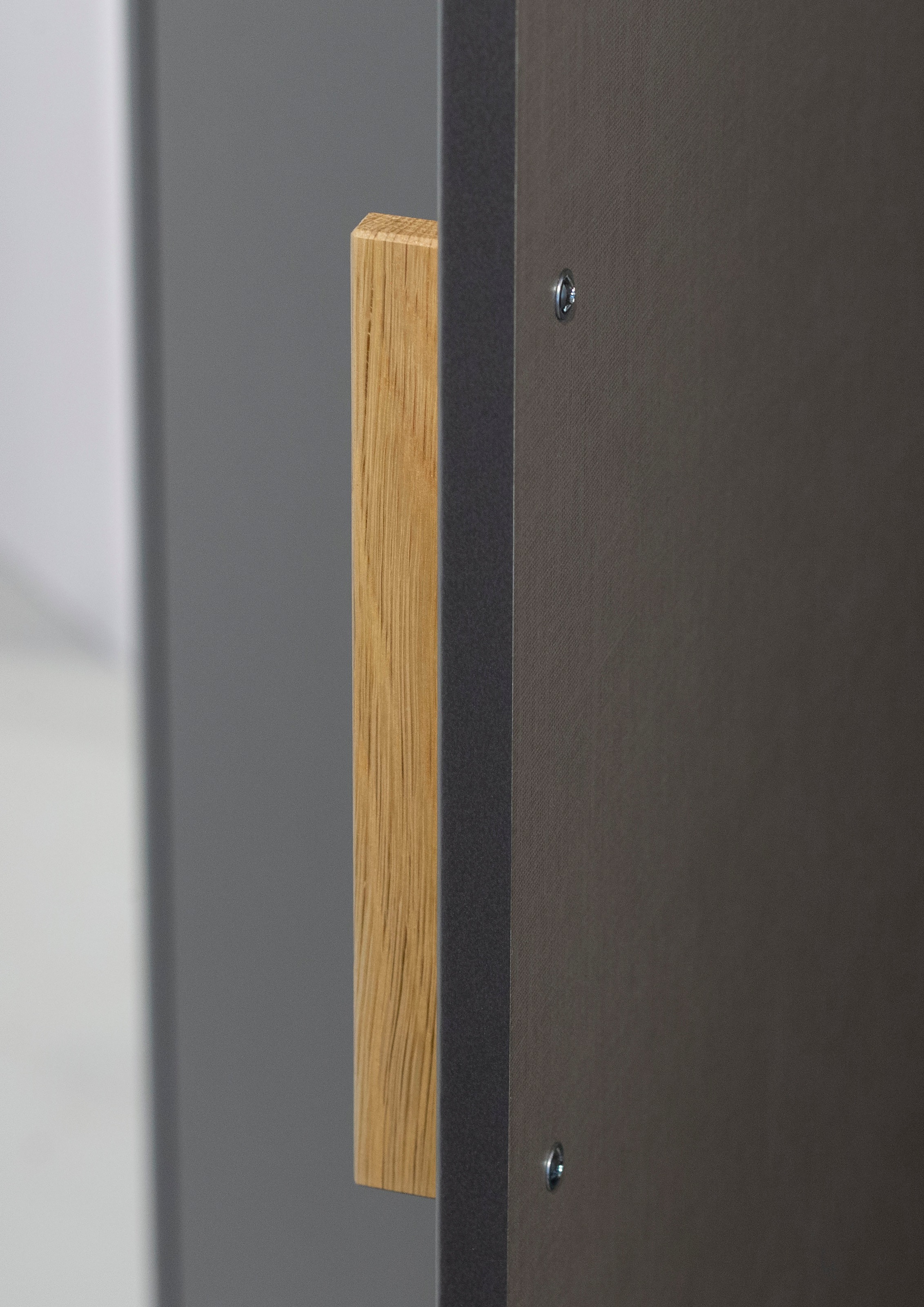 rauch Drehtürenschrank »Kleiderschrank Schrank Garderobe Wäscheschrank SHINJO«, (in 3 verschiedenen Ausstattungen BASIC/CLASSIC/PREMIUM), Griffe und Füße aus Massivholz, viel Stauraum MADE IN GERMANY