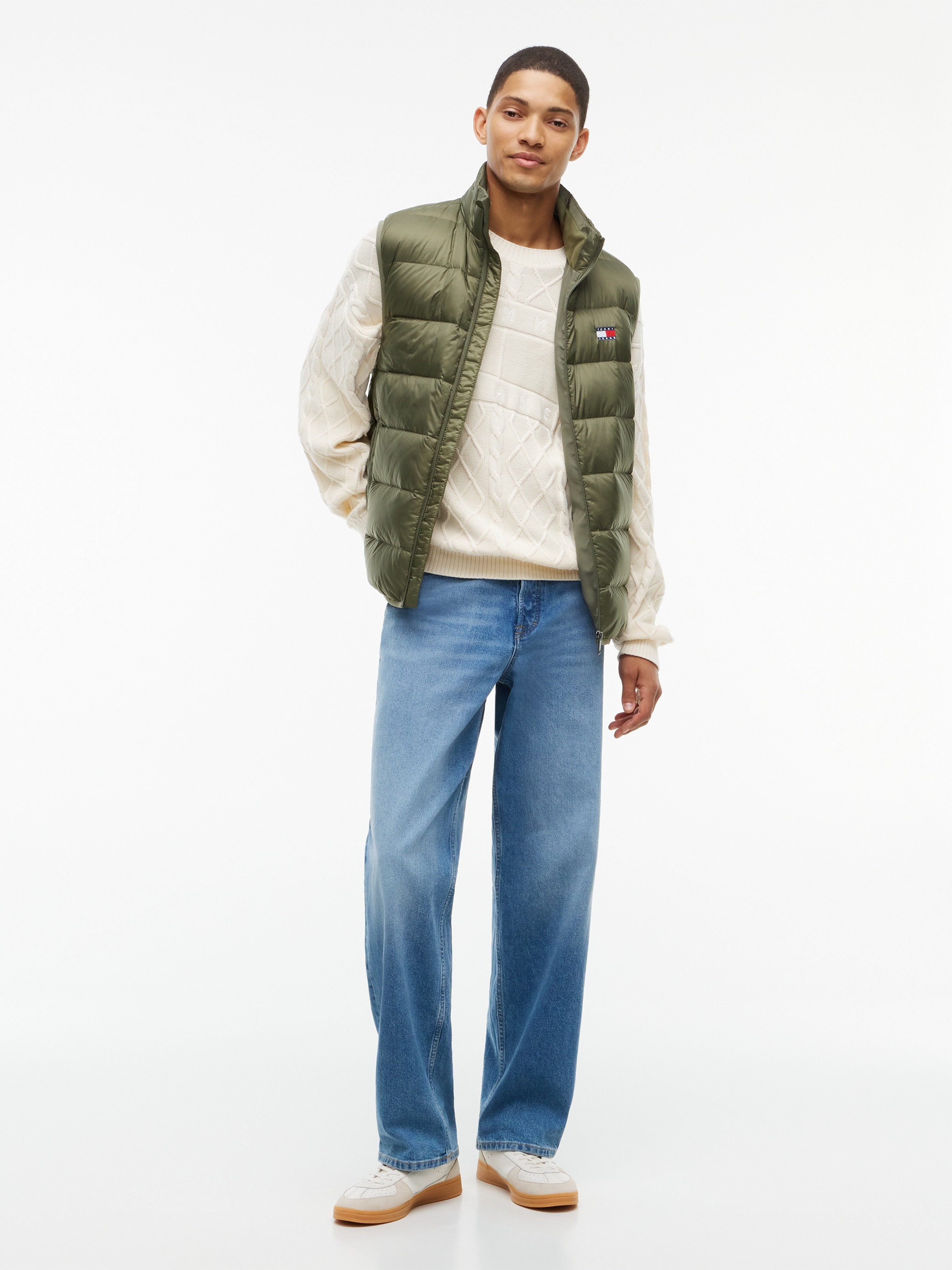 Tommy Jeans Daunenweste »TJM LIGHT DOWN PACKABLE VEST« Regular fit mit Stehkragen, mit Daunenfüllung