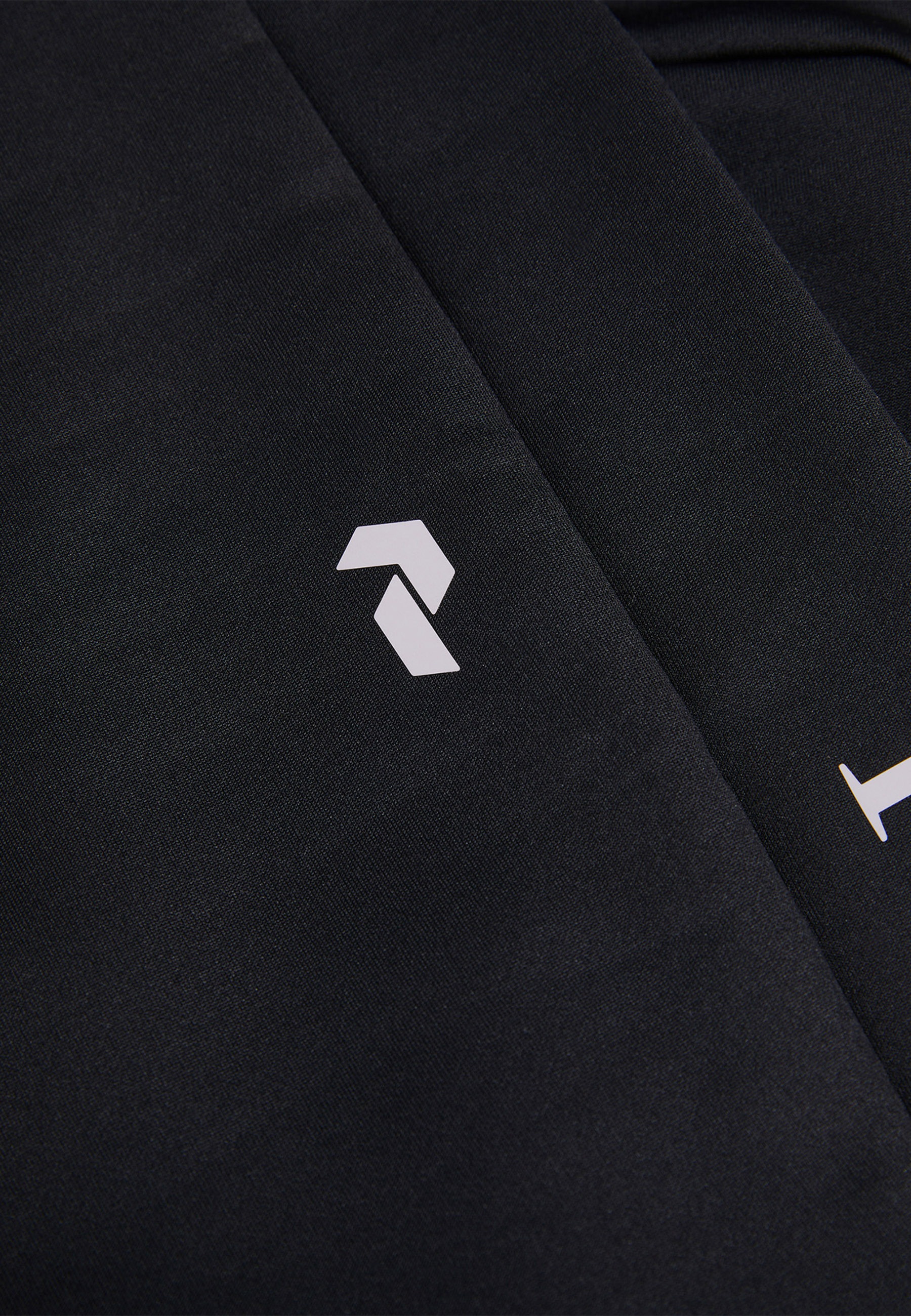 Peak Performance Leggings »M Rider Essentials Pants«  mit Label-Applikationen