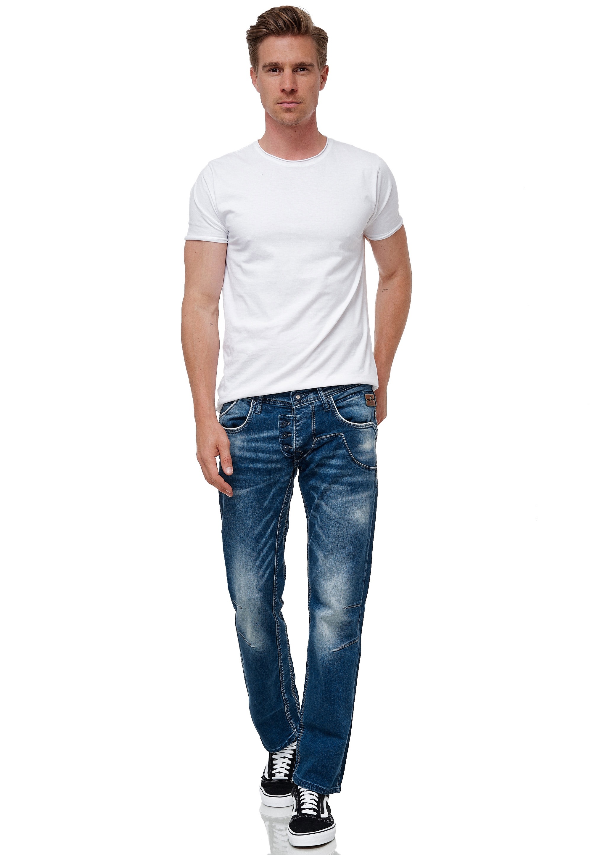 Rusty Neal Straight-Jeans »RUBEN 42«, mit angesagten Ziernähten