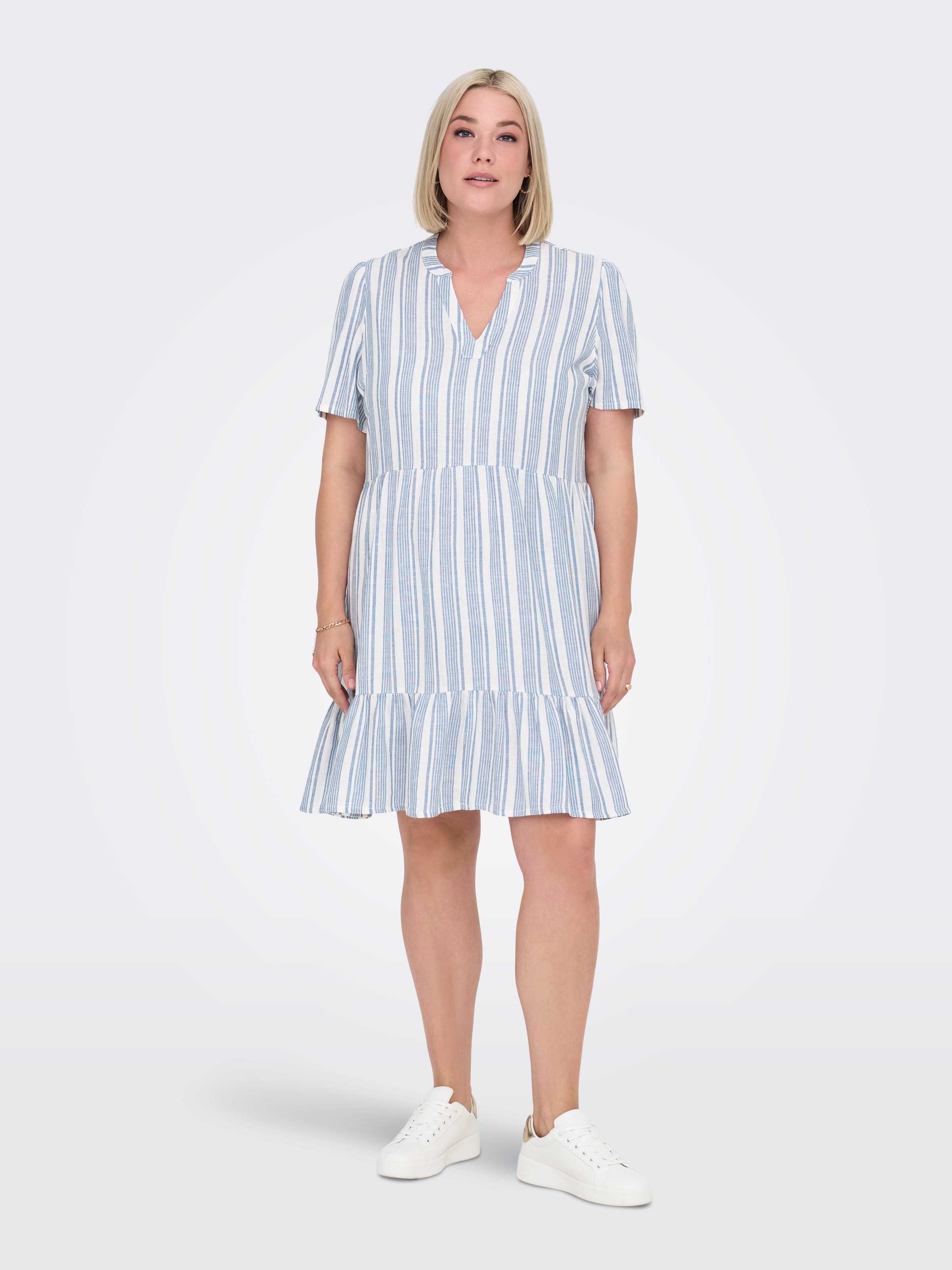 ONLY CARMAKOMA Minikleid »CARTIRI-CARO S/S V-NECK LIN DRESS TLR«, mit Volant im Tunika Style