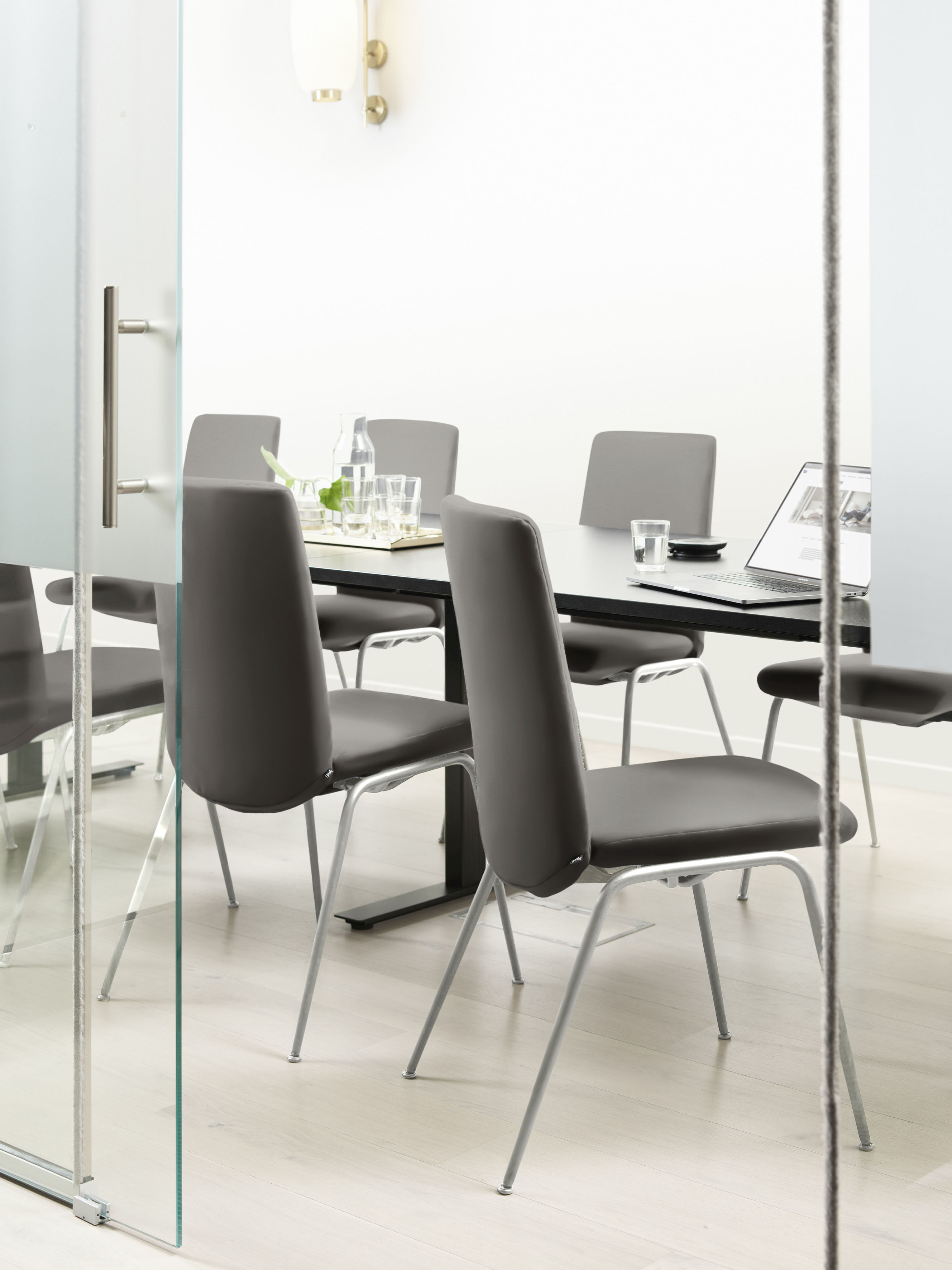 Stressless Polsterstuhl "Laurel" () Low Back, Größe L, mit Beinen aus Stahl in Schwarz matt