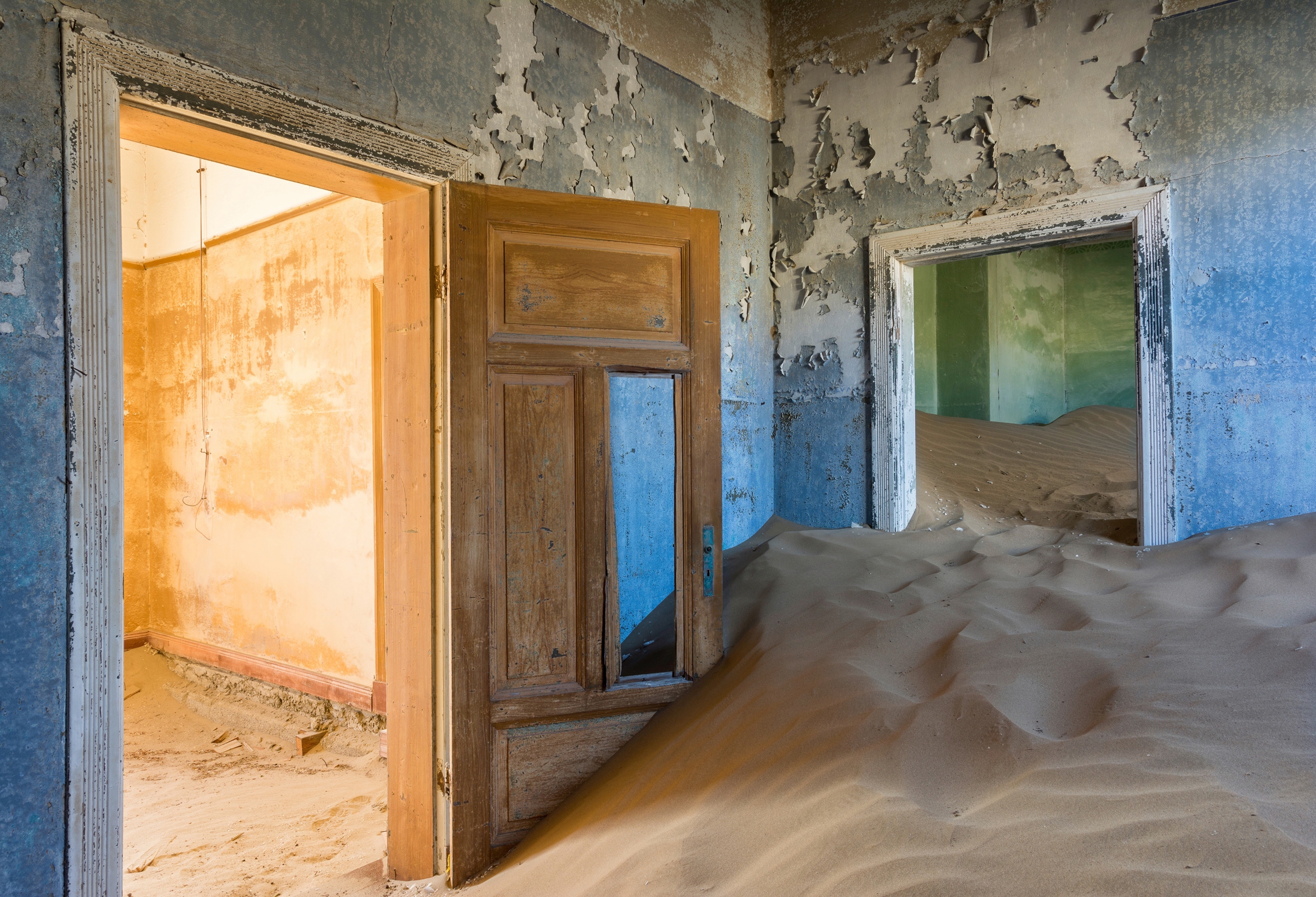 Papermoon Fototapete »Photo-Art   ASCHERMAIR, VERSCHWINDEN IN VERGESSENHEIT«