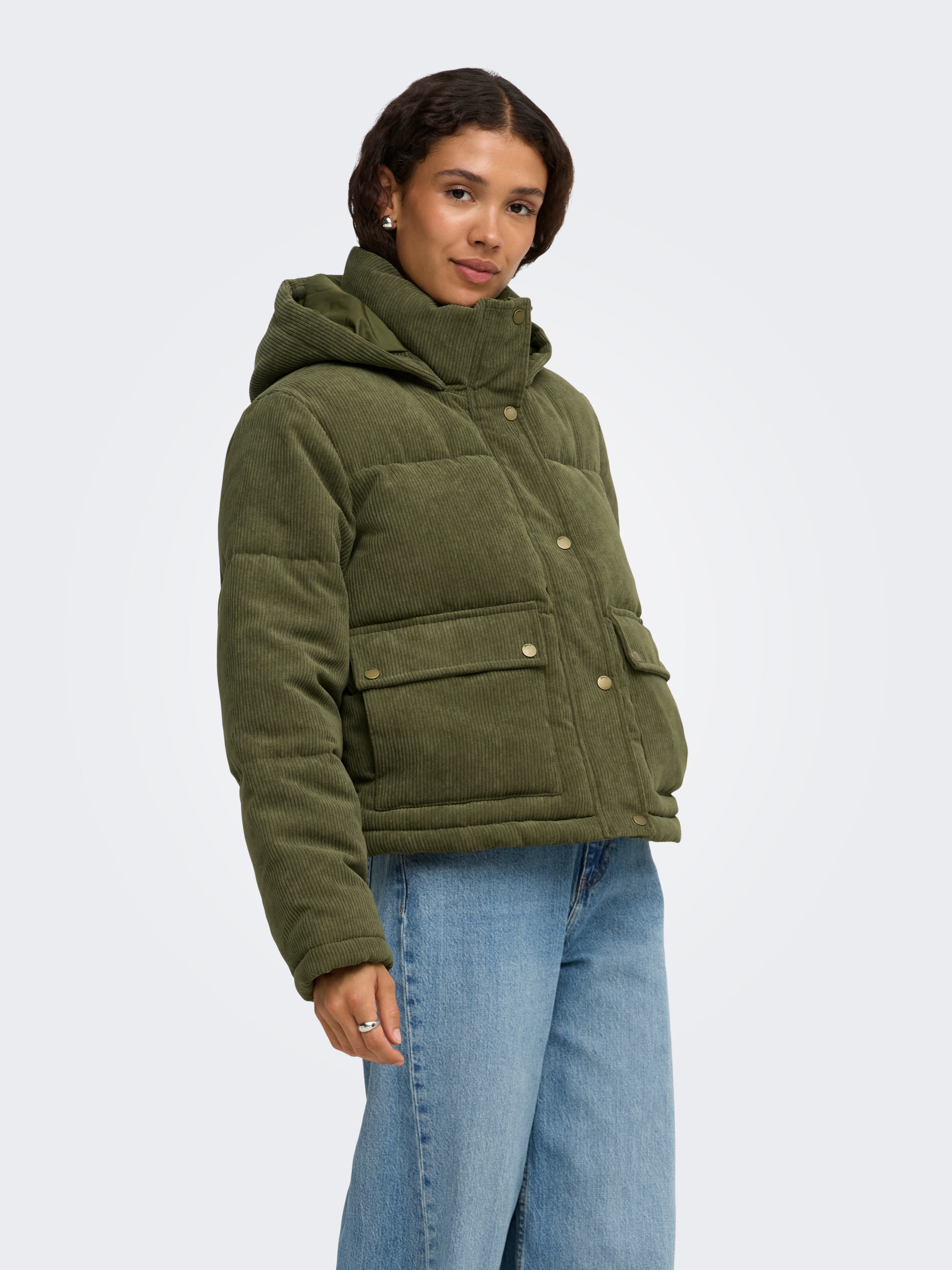 ONLY Steppjacke "ONLZAHARA CORDUROY PUFFER CC OTW" mit Kapuze Kunstfaser